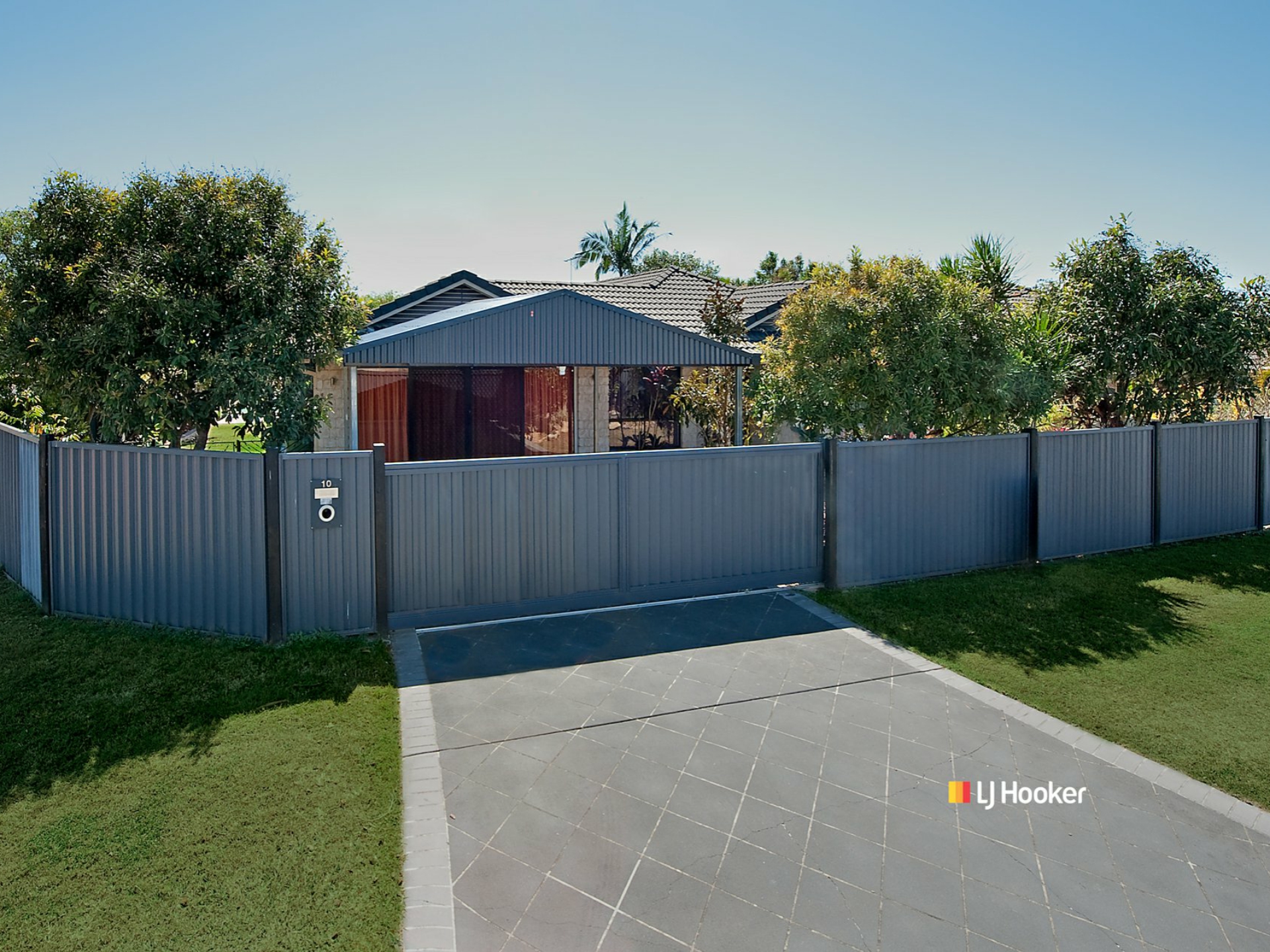 10 Seabiscuit Crescent, KALLANGUR