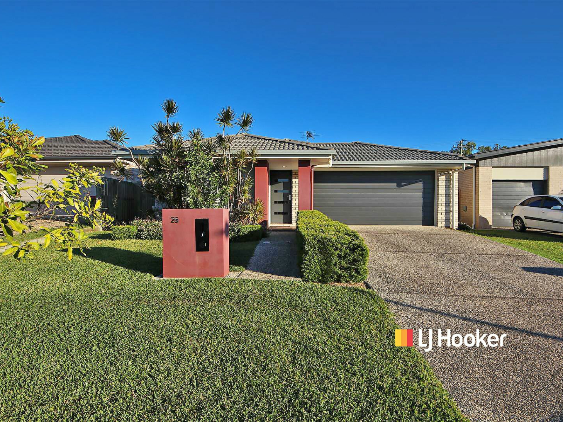 25 Honeyeater Crescent Dakabin QLD