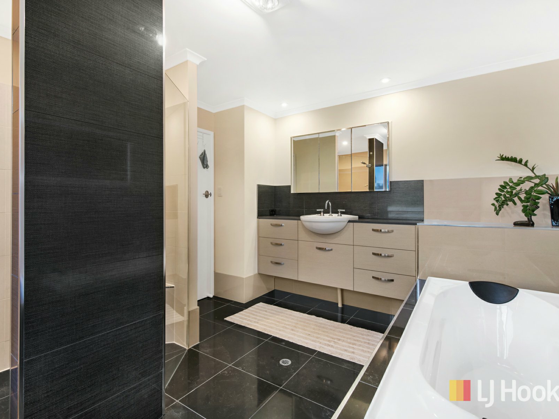 1026 Dohles Rocks Road, GRIFFIN
