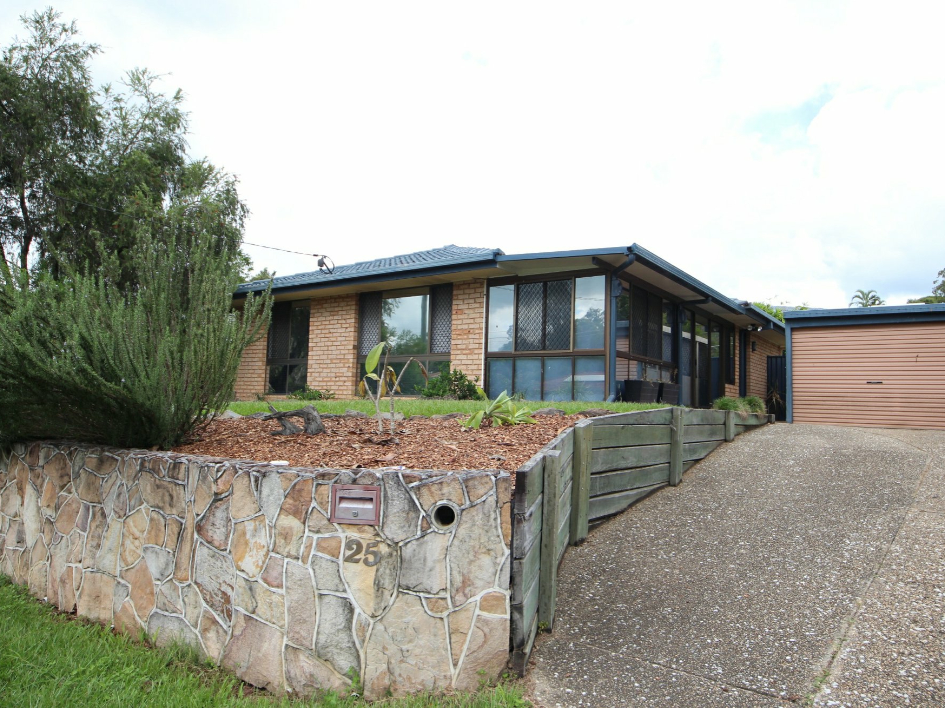 25 Macquarie Drive Petrie QLD