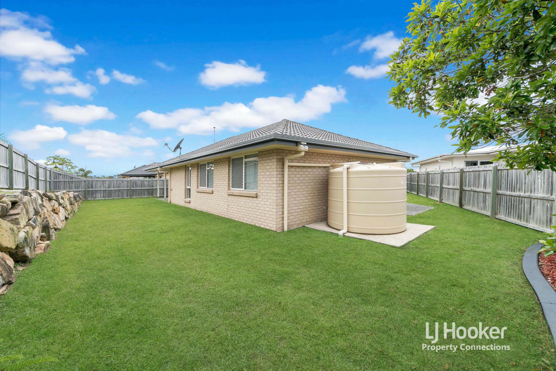 14 Mackintosh Drive, NORTH LAKES