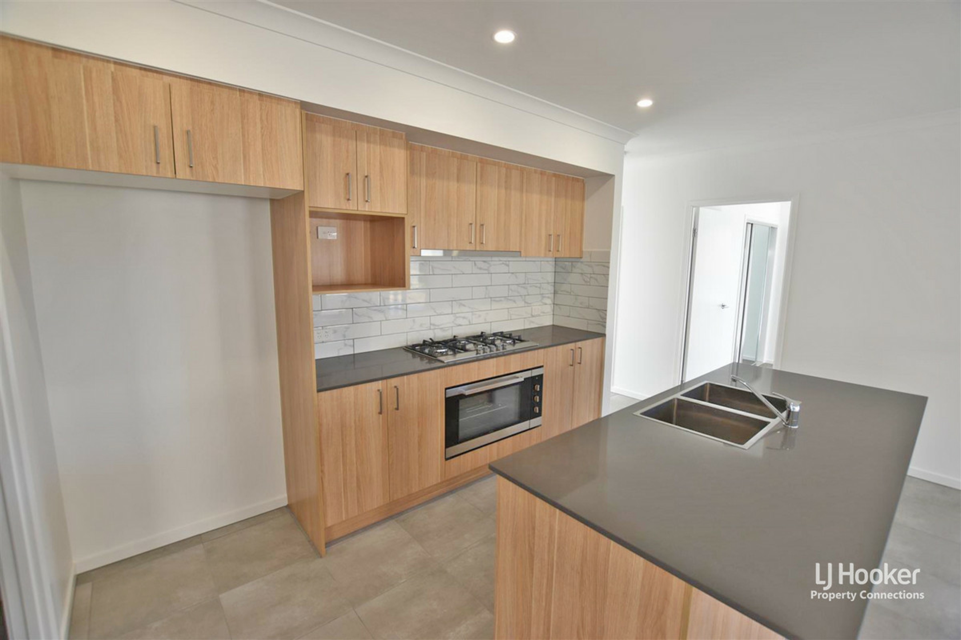 15 Festival Street, MORAYFIELD