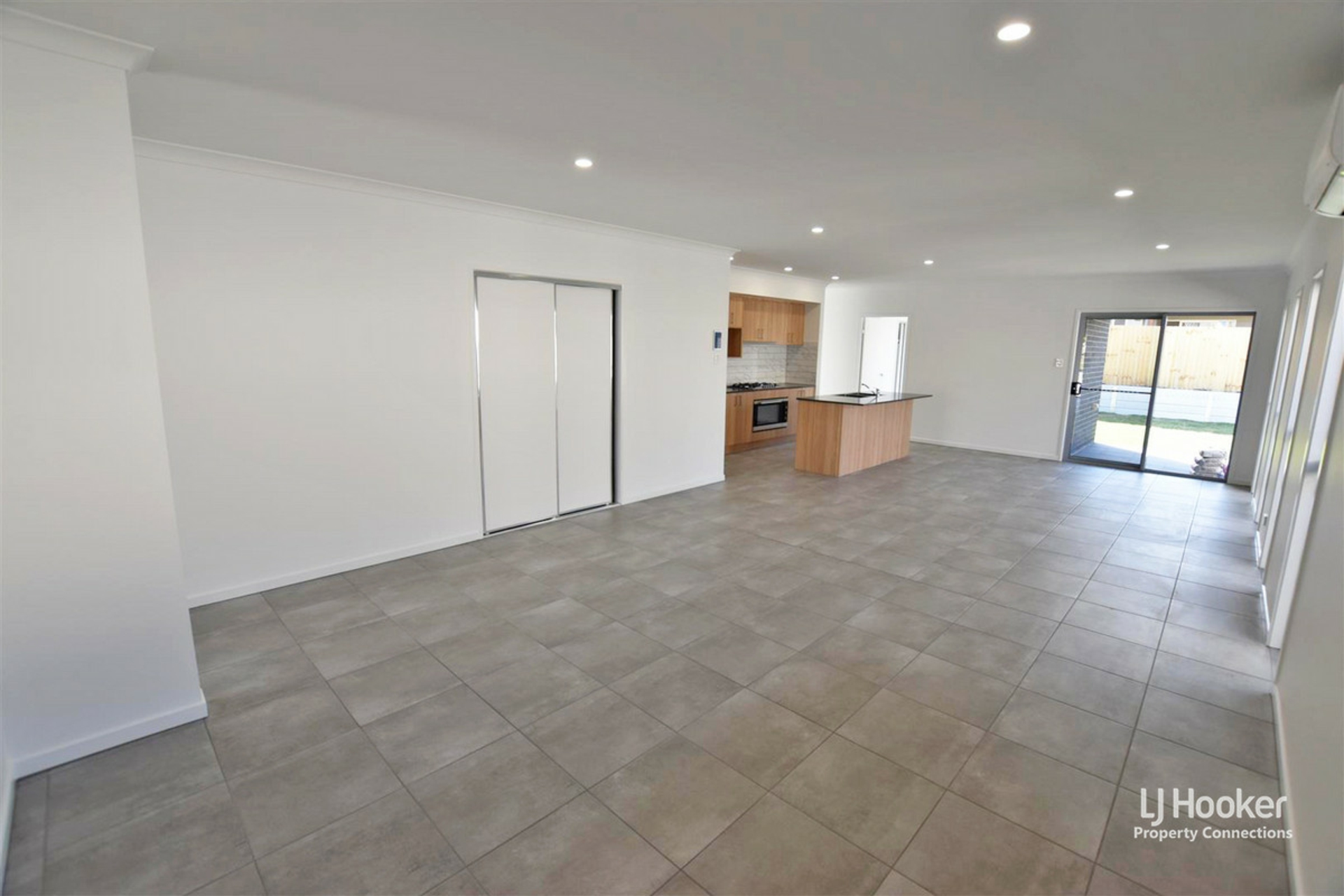15 Festival Street, MORAYFIELD