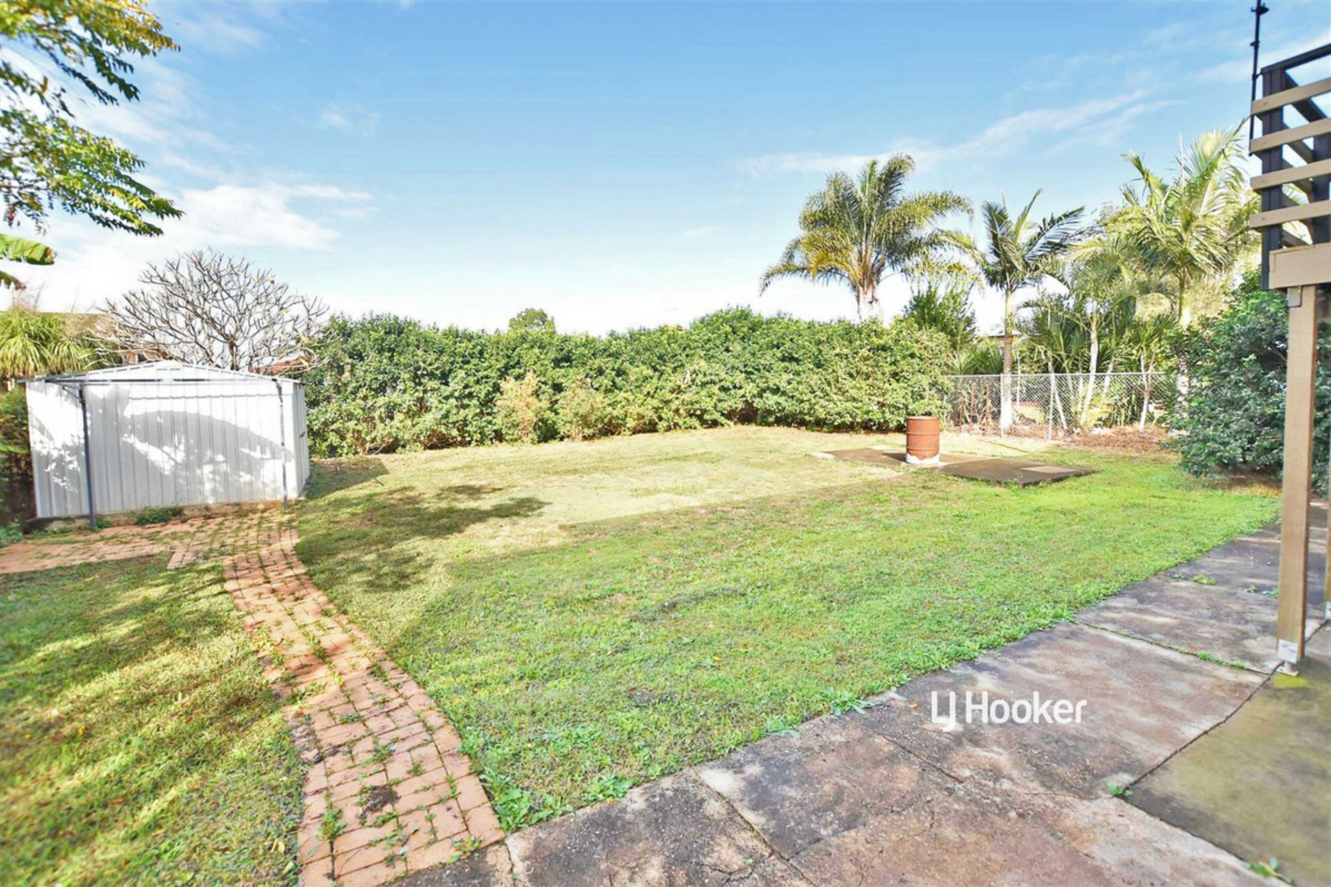 5 Campbell Street Kallangur QLD