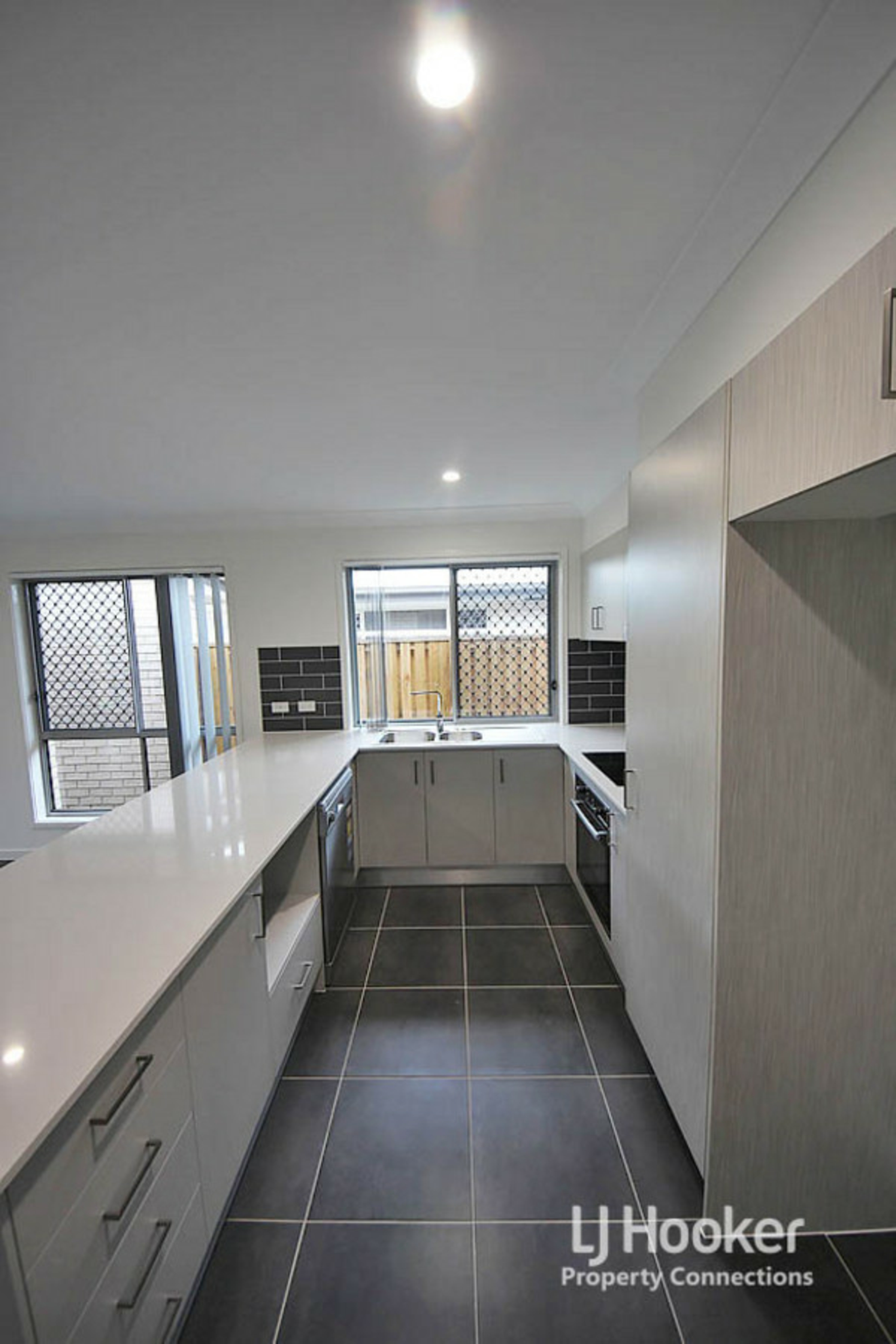 8 Welford Court, MANGO HILL