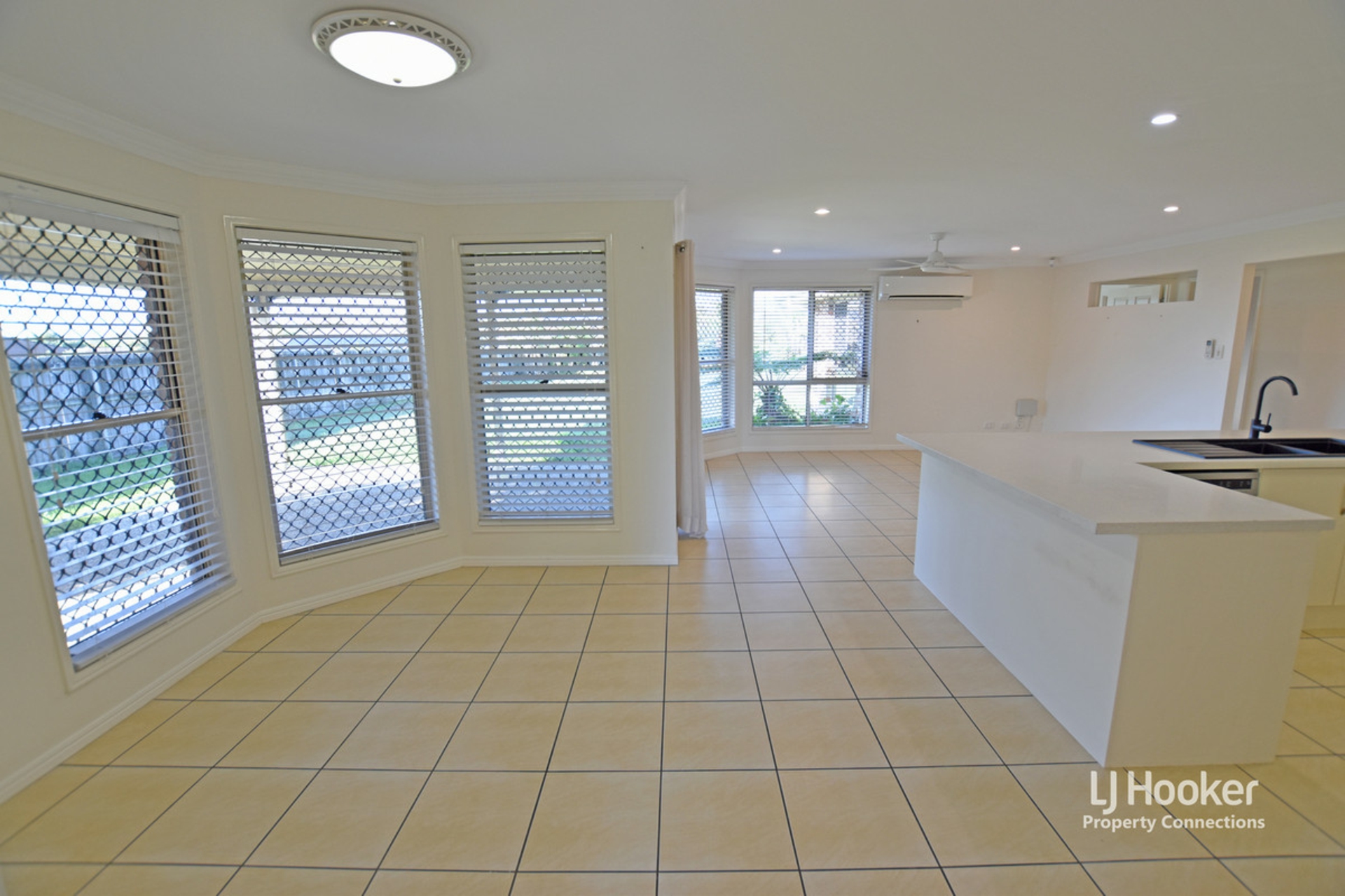 92 Mariner Boulevard, DECEPTION BAY