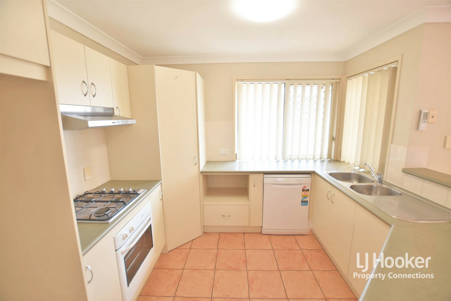 7 Chantrey Court, KALLANGUR