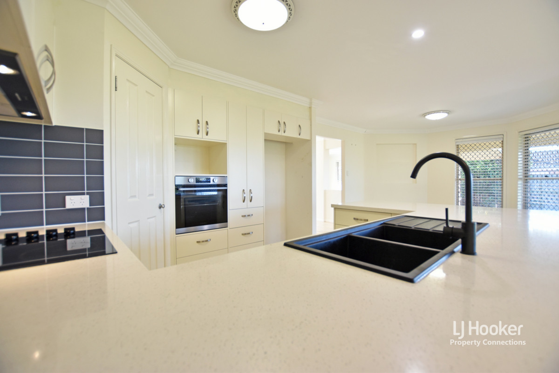 92 Mariner Boulevard, DECEPTION BAY