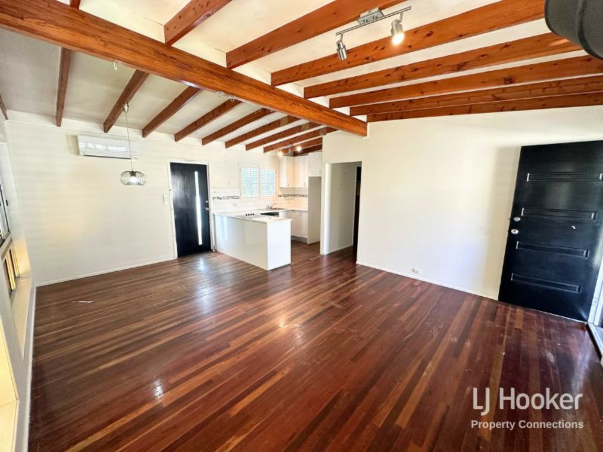 15 Melinda Street, KALLANGUR