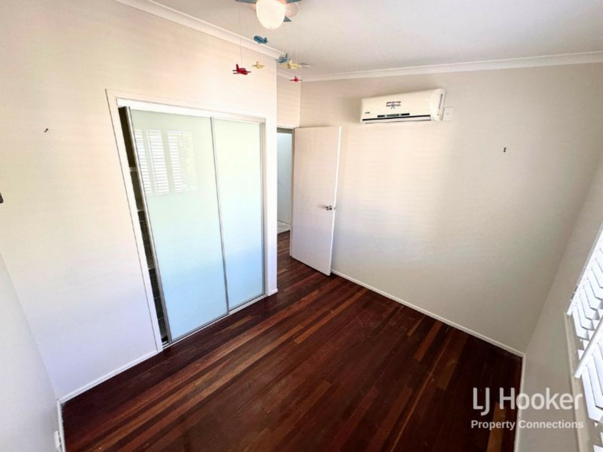 15 Melinda Street, KALLANGUR