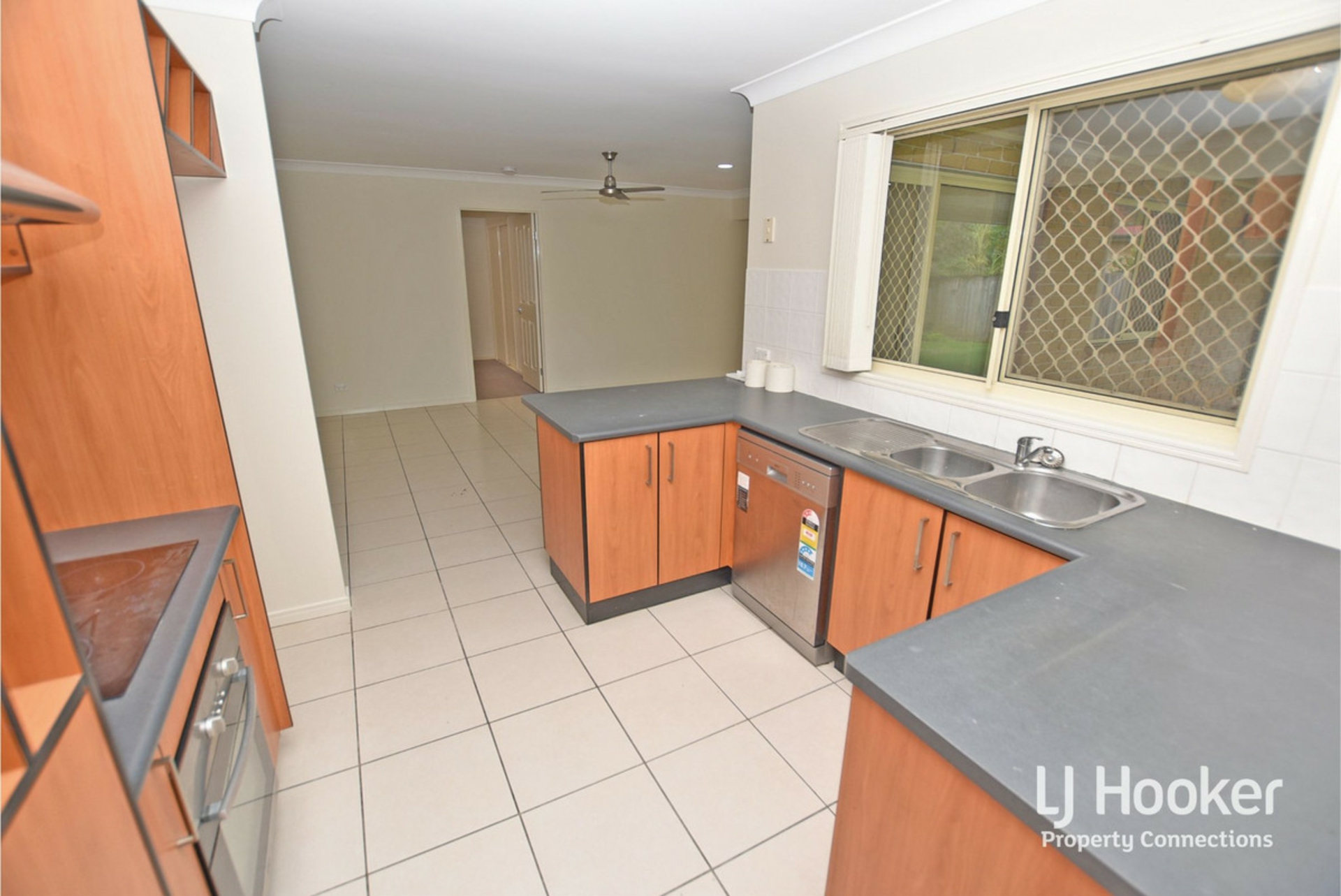 11 Brigalow Court, MORAYFIELD