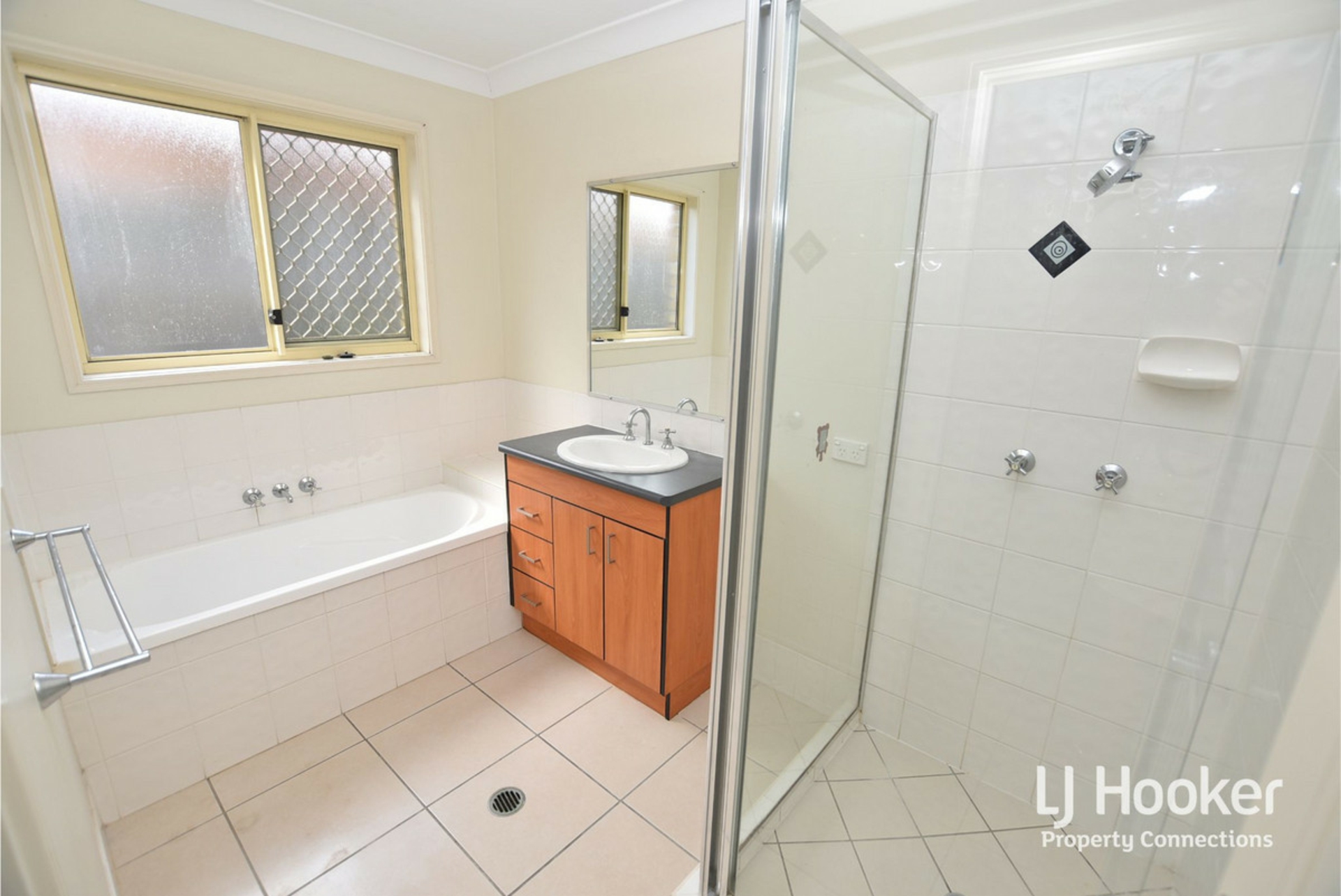 11 Brigalow Court, MORAYFIELD