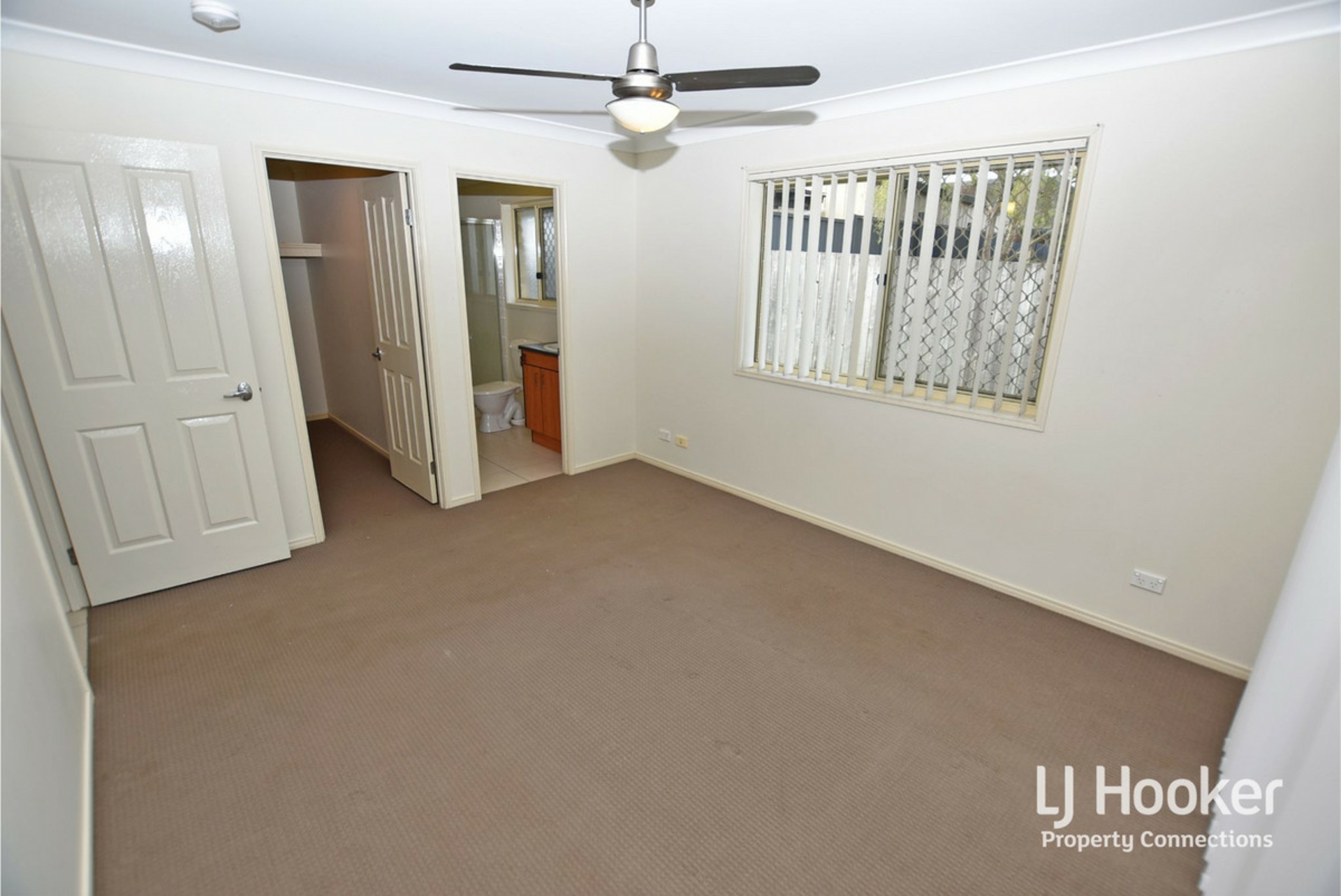 11 Brigalow Court, MORAYFIELD