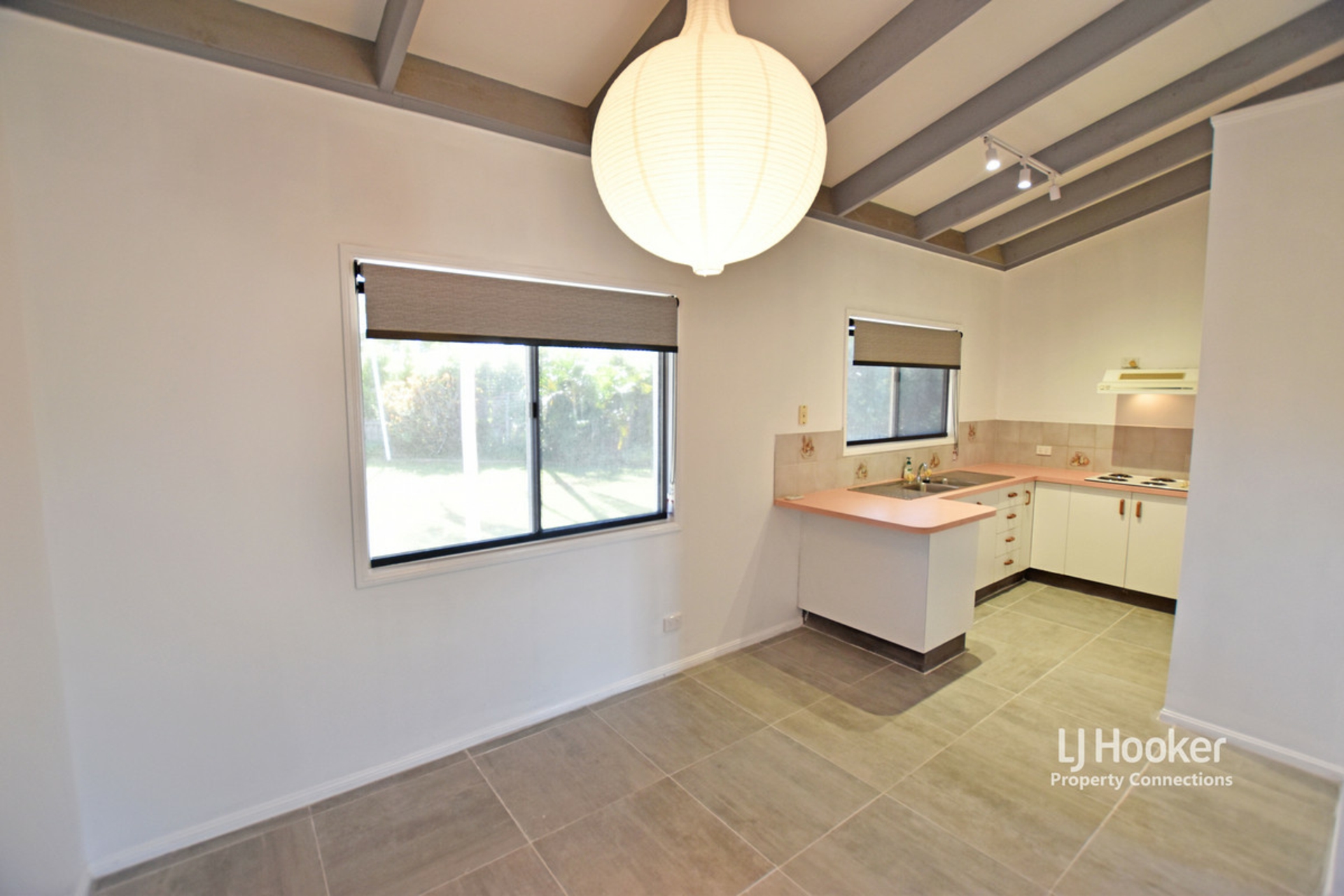 1 Emily Court, DECEPTION BAY