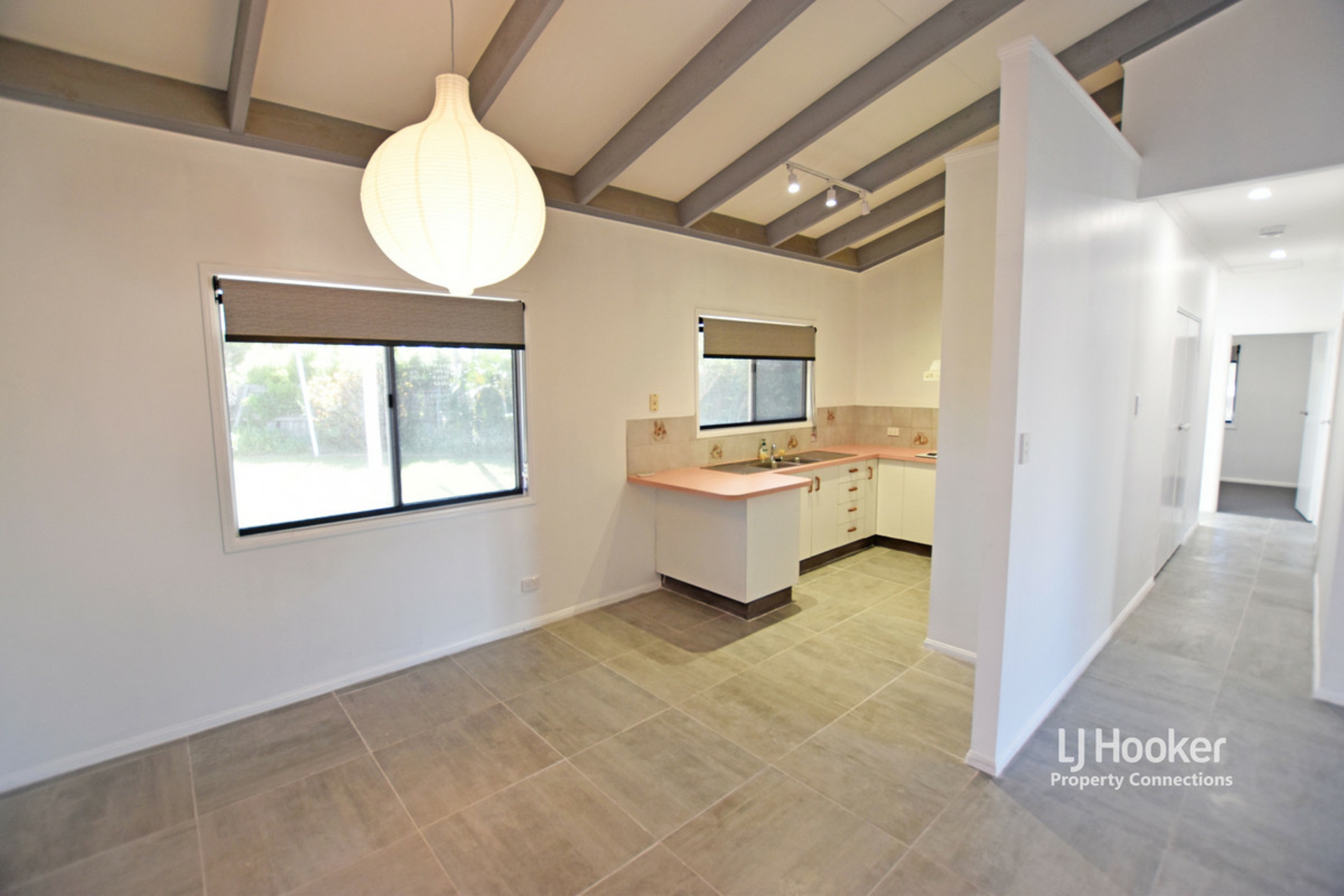 1 Emily Court, DECEPTION BAY