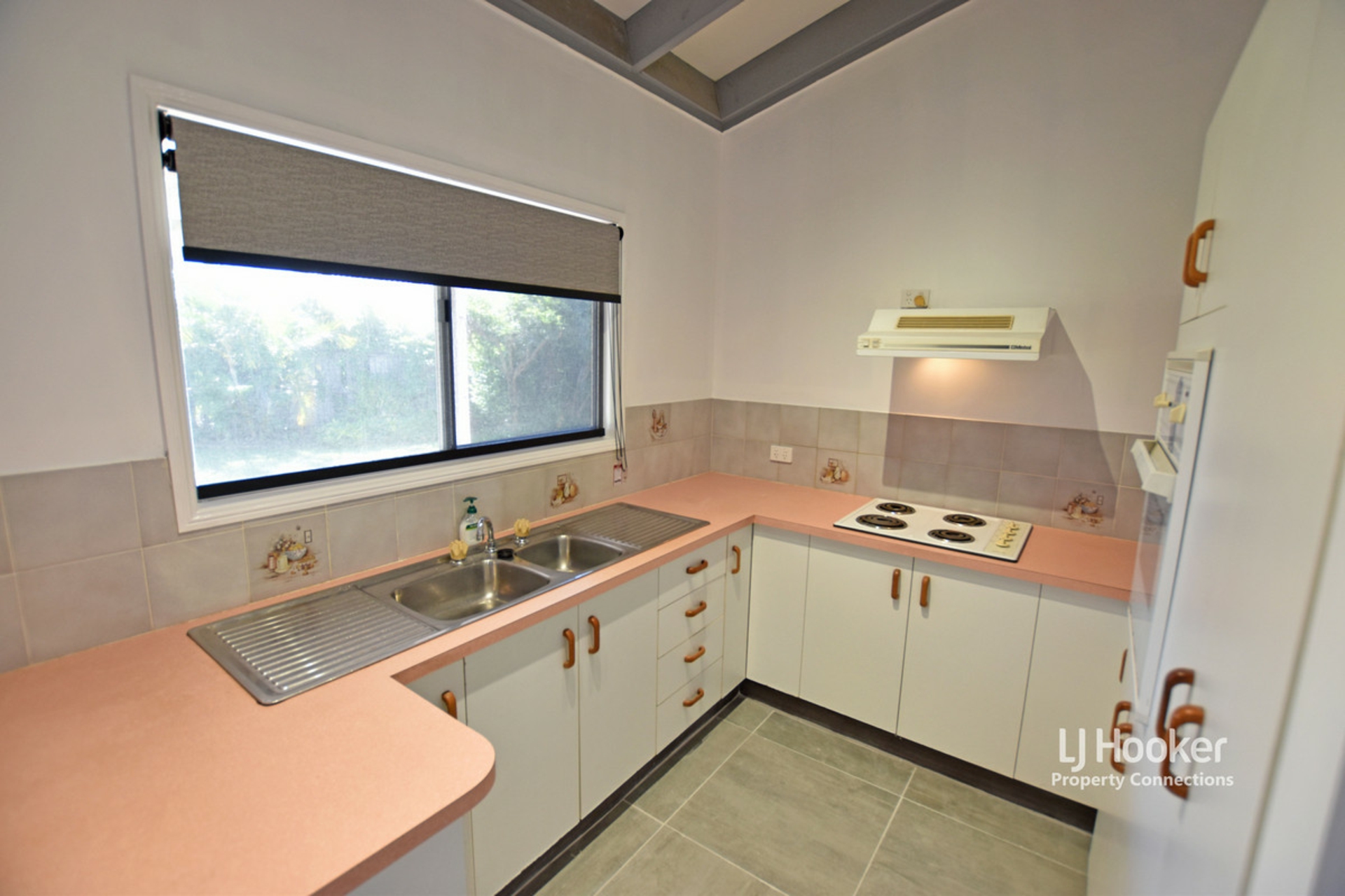 1 Emily Court, DECEPTION BAY