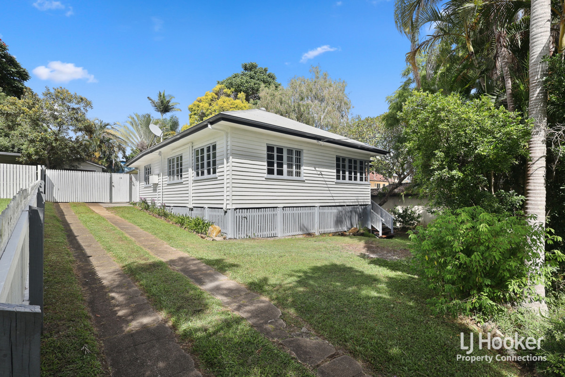 15 Boona Street, PETRIE