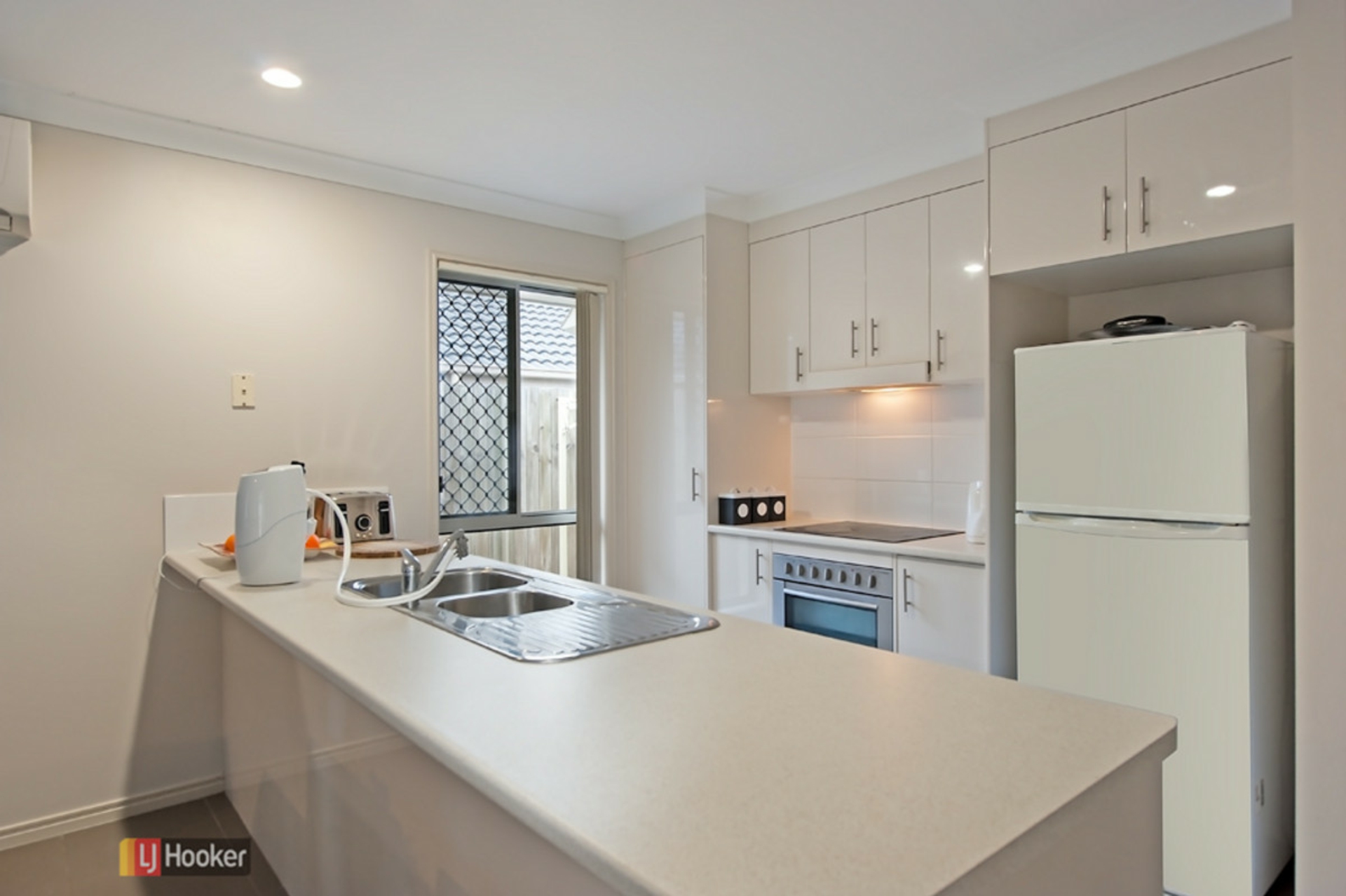 10 Suntrust Street, NORTH LAKES