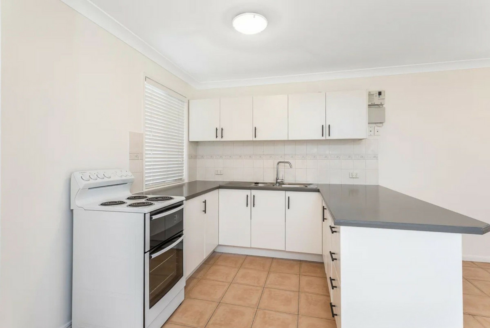 10 Braidwood Street, MURRUMBA DOWNS