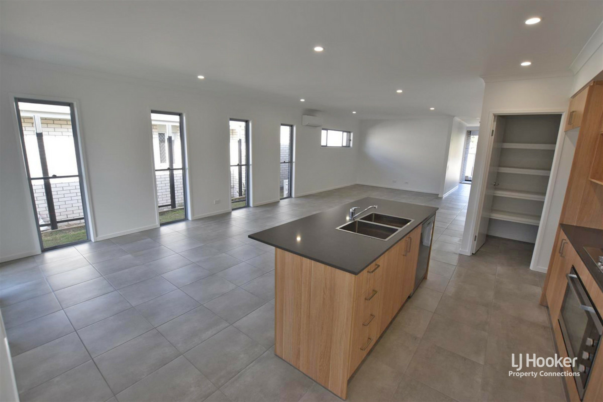 15 Festival Street, MORAYFIELD