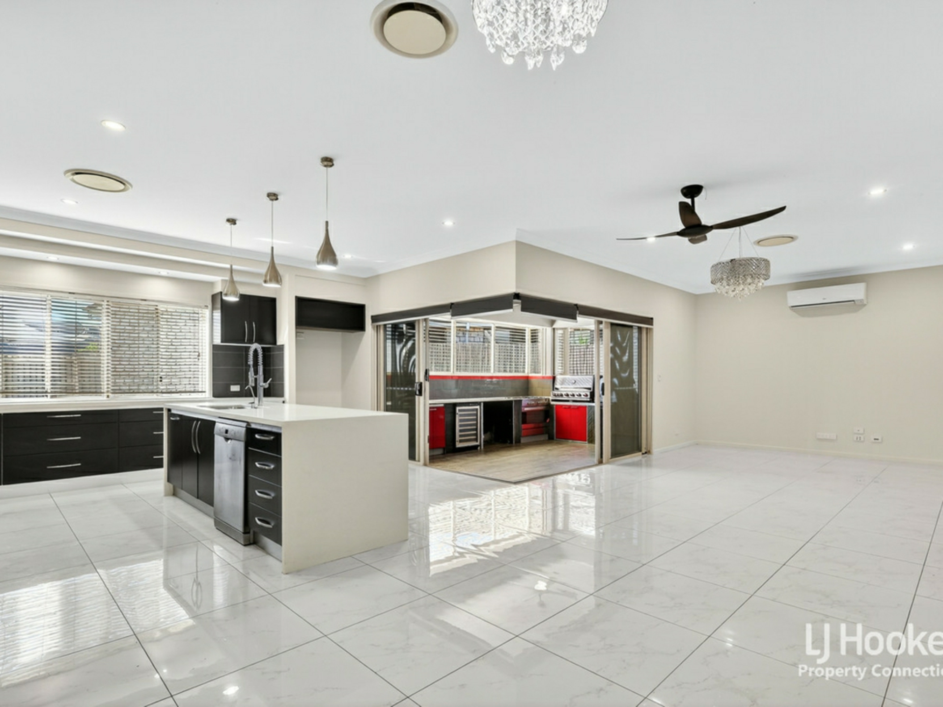13 Bayleaf Street — photo 8 of 18
