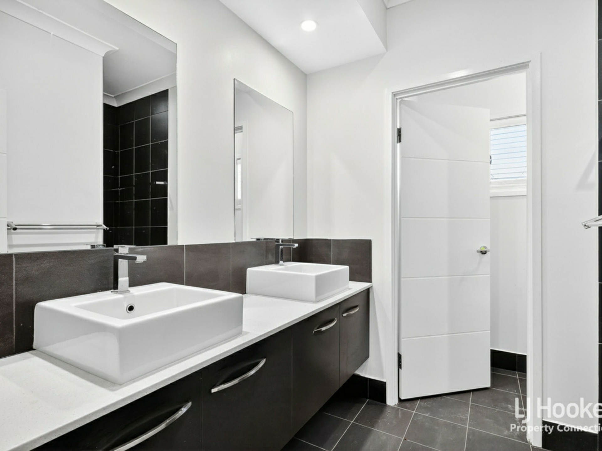 13 Bayleaf Street — photo 16 of 18