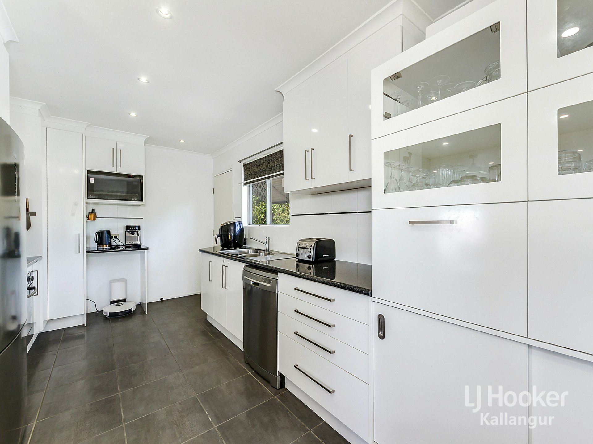 85 Ann Street — photo 3 of 17