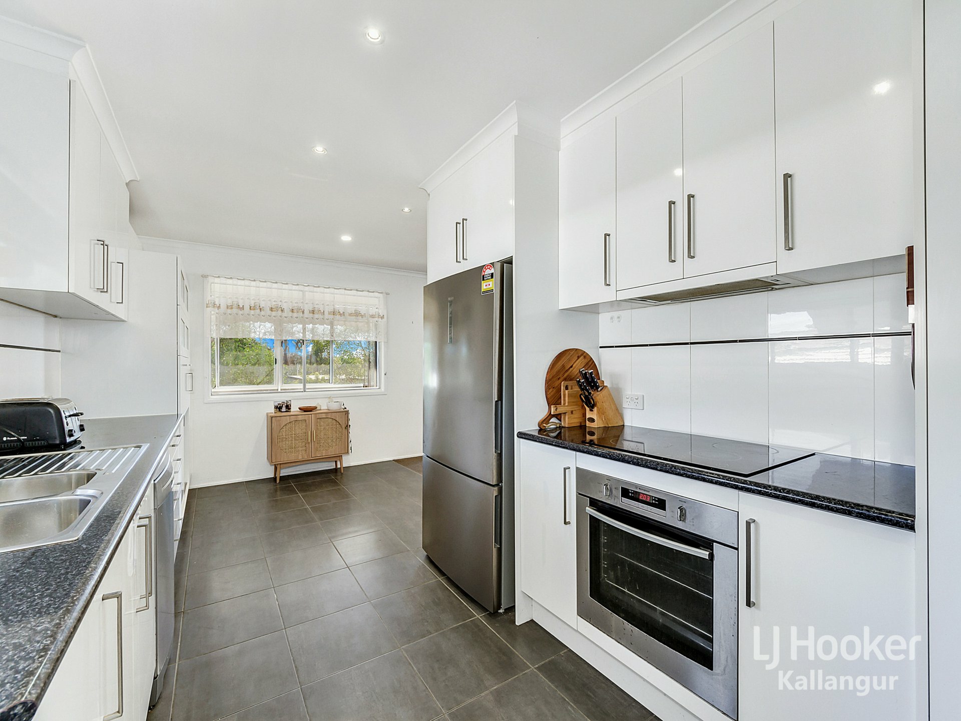 85 Ann Street — photo 4 of 17