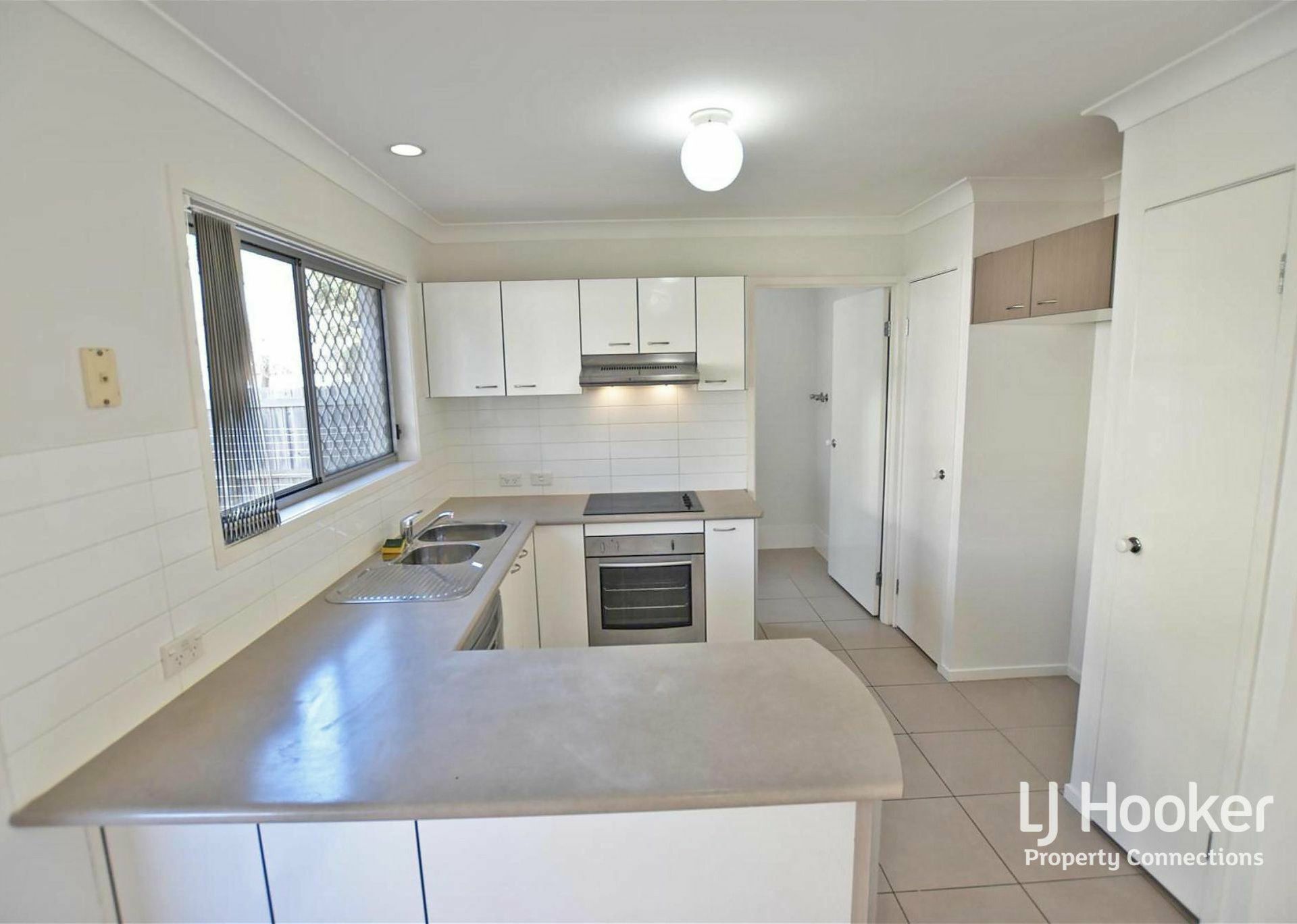 48/32 Blyth Road — photo 5 of 20