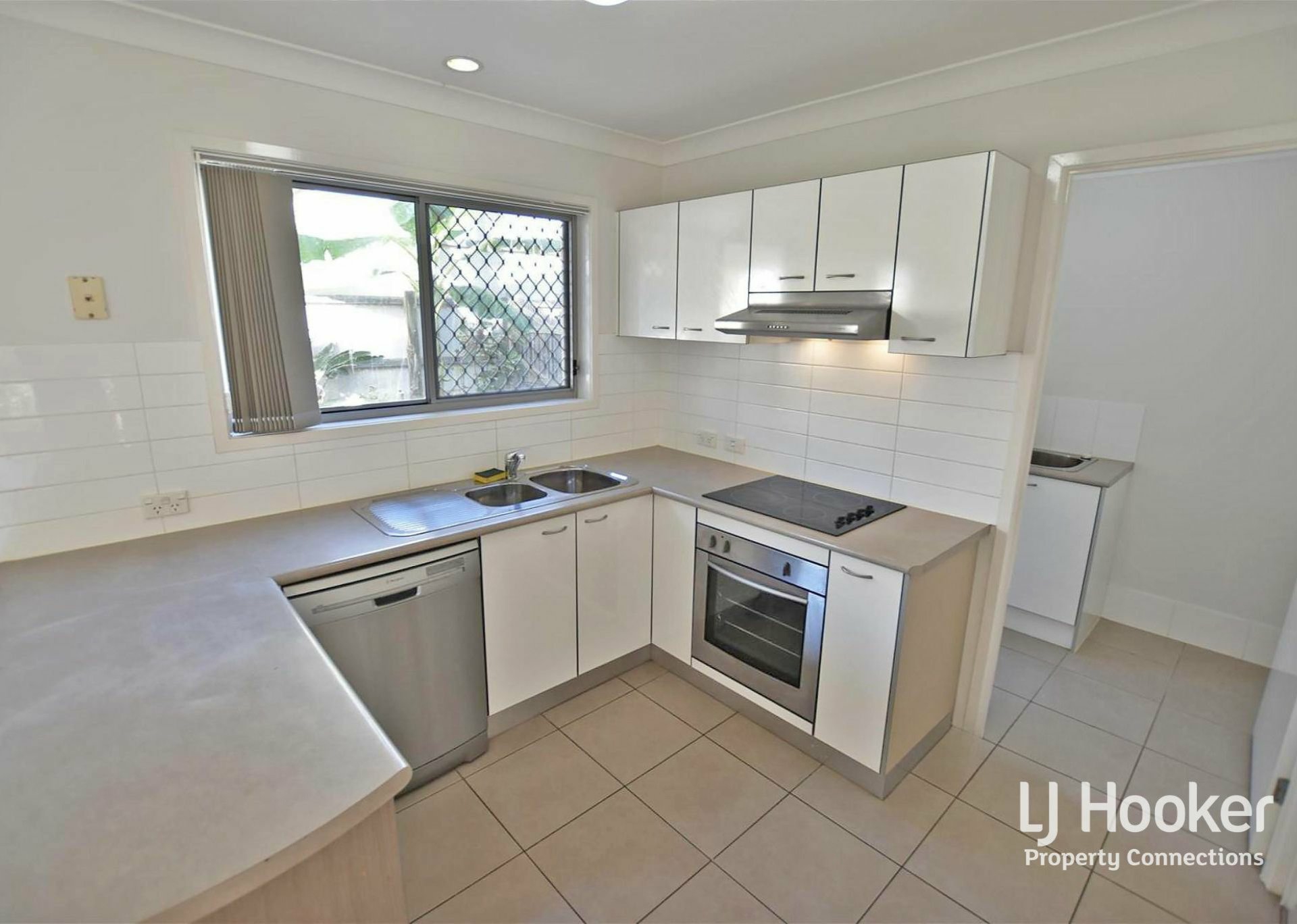 48/32 Blyth Road — photo 6 of 20