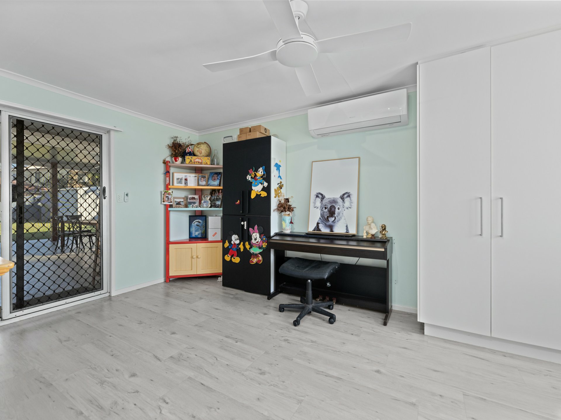 8 Arrakune Crescent — photo 7 of 23