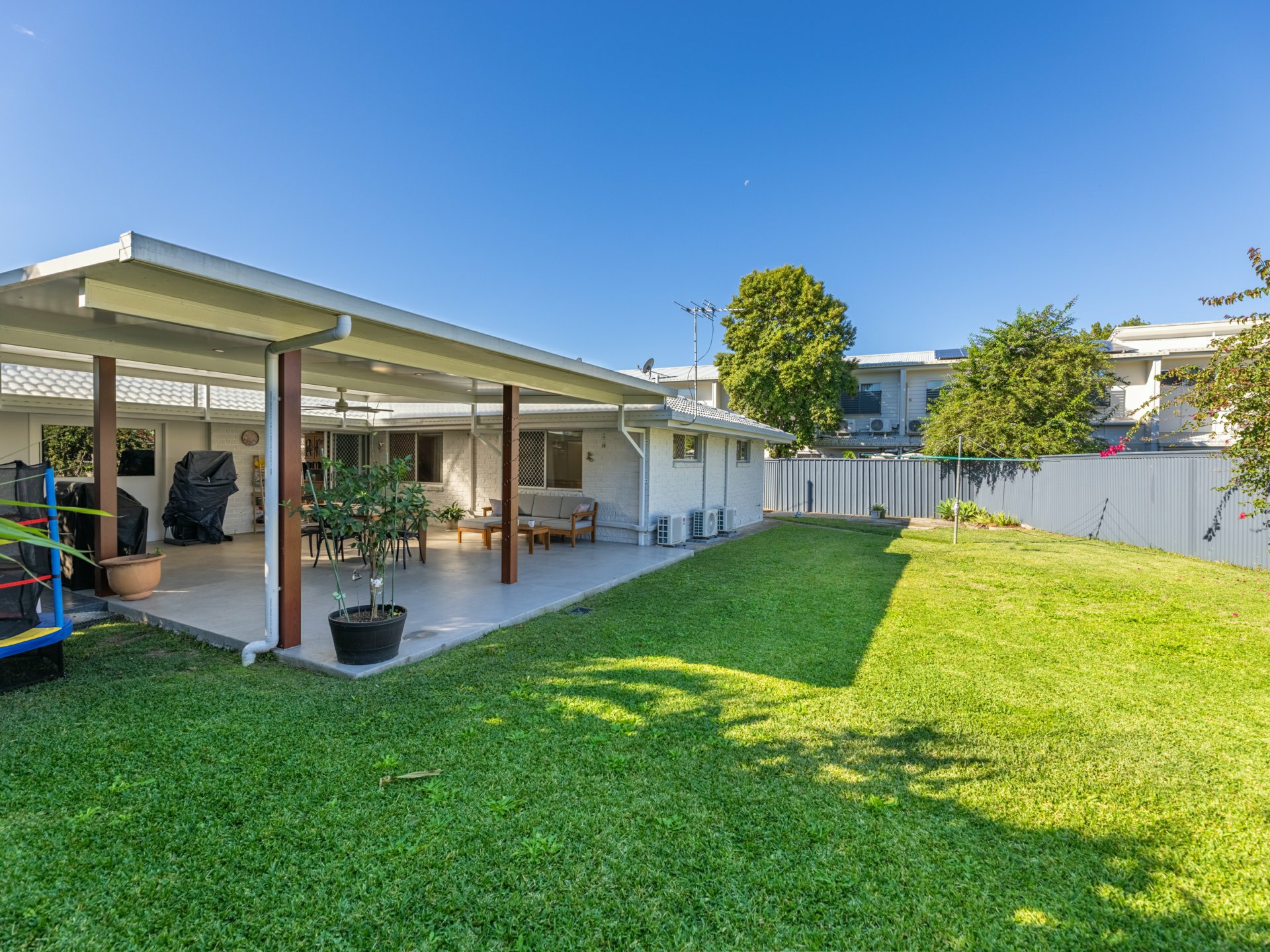 8 Arrakune Crescent — photo 13 of 23