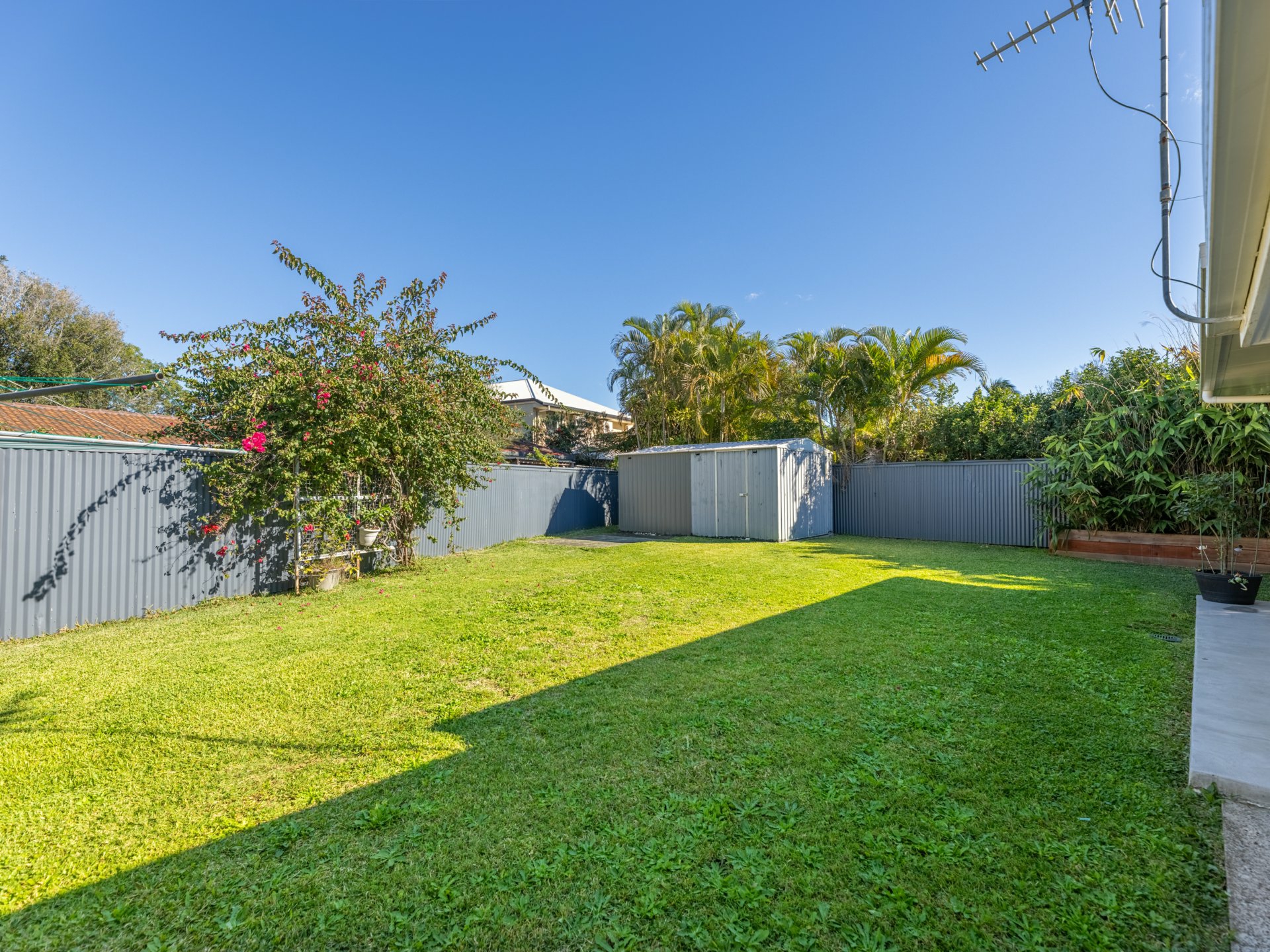 8 Arrakune Crescent — photo 14 of 23