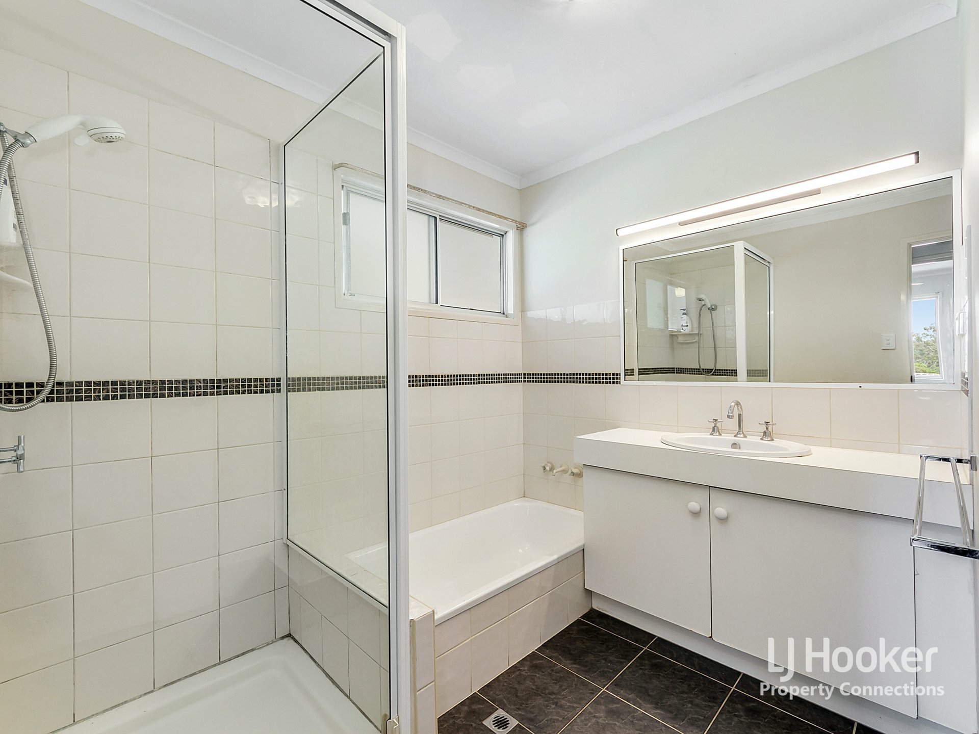 135 Forbes Road — photo 10 of 19