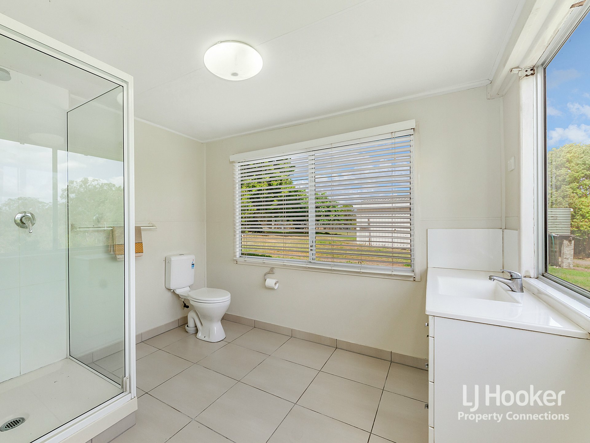 135 Forbes Road — photo 11 of 19