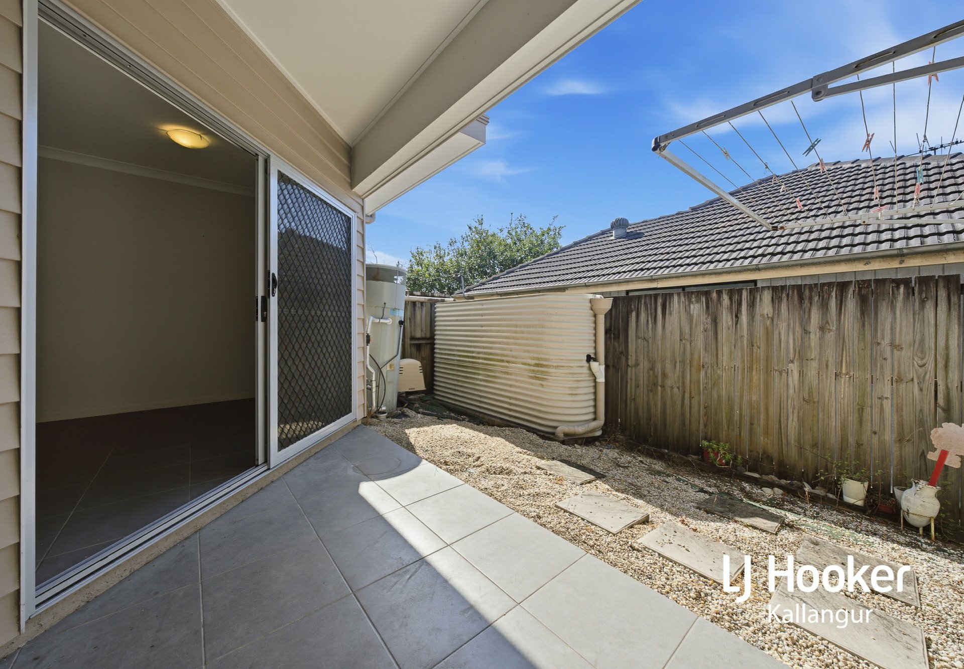 2/7 Young Street — photo 13 of 18