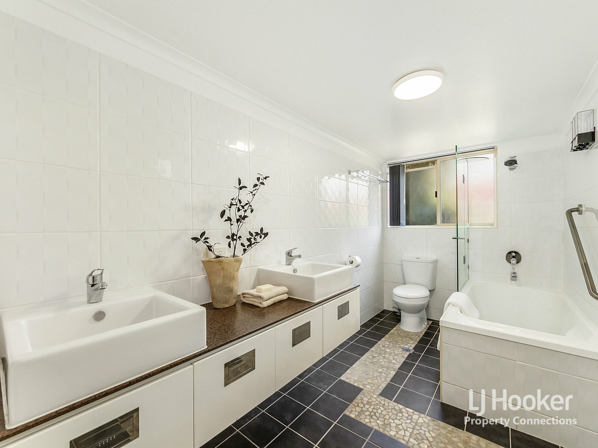 3/50 York Street — photo 7 of 16
