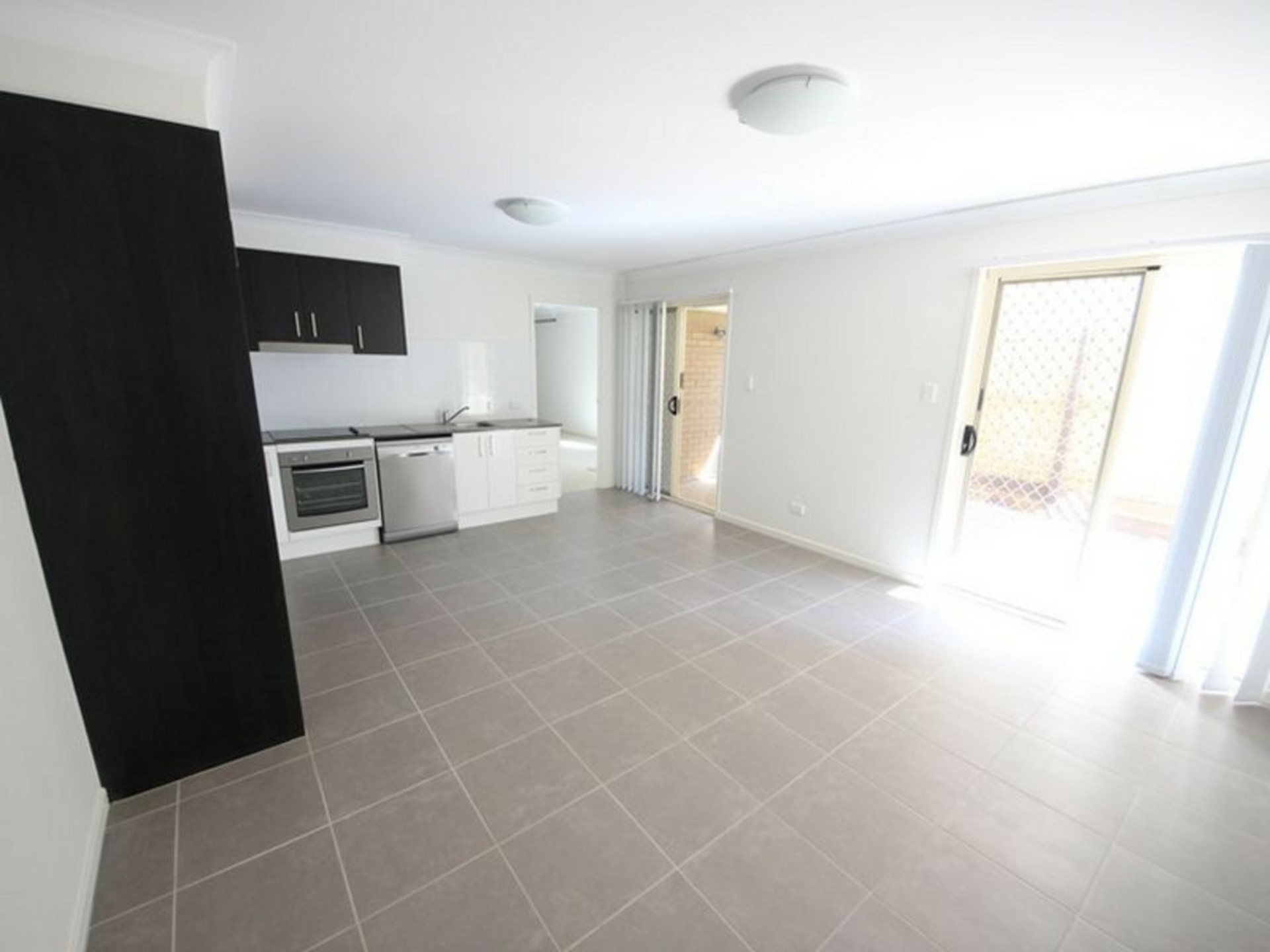Unit 2/23 Monitor Avenue — photo 3 of 16