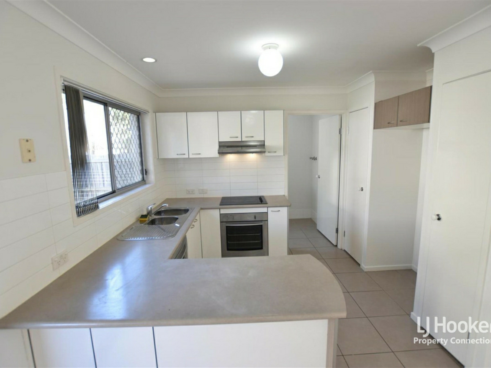 Unit 48/32 Blyth Road — photo 5 of 13