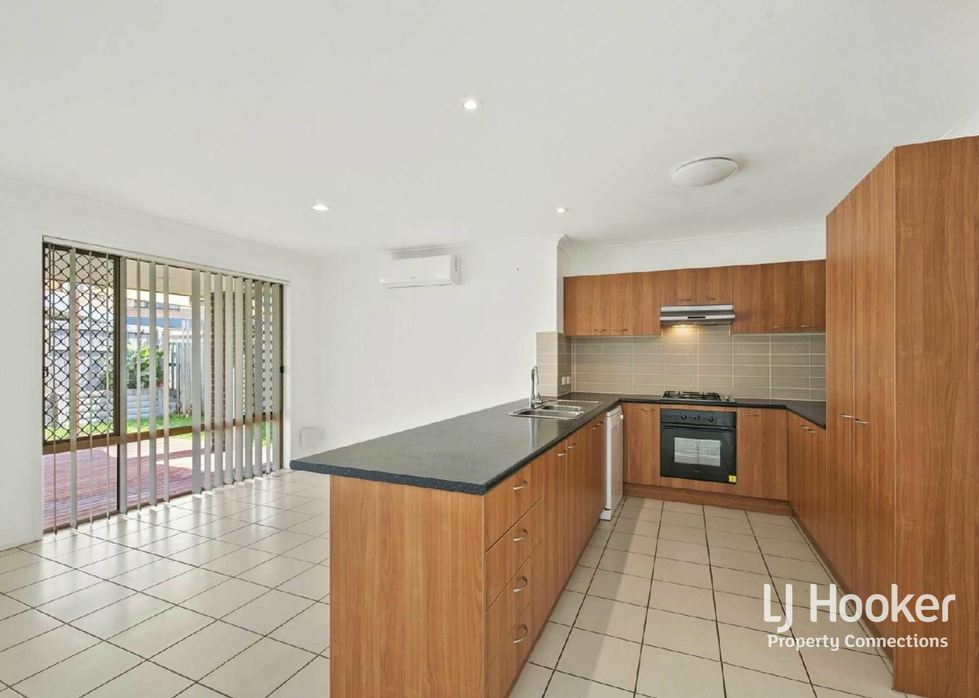 41 Allison Drive — photo 2 of 8