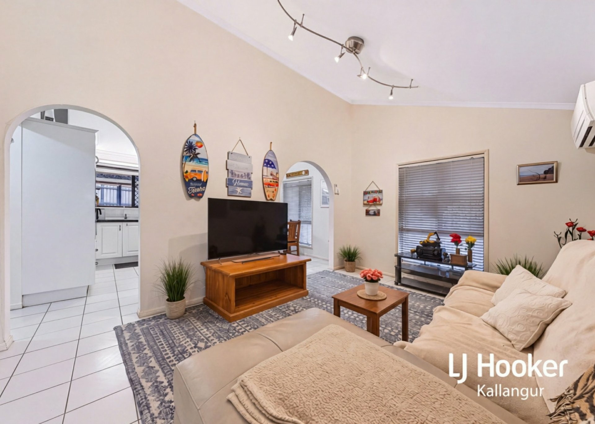 5 Stacey Court — photo 6 of 16