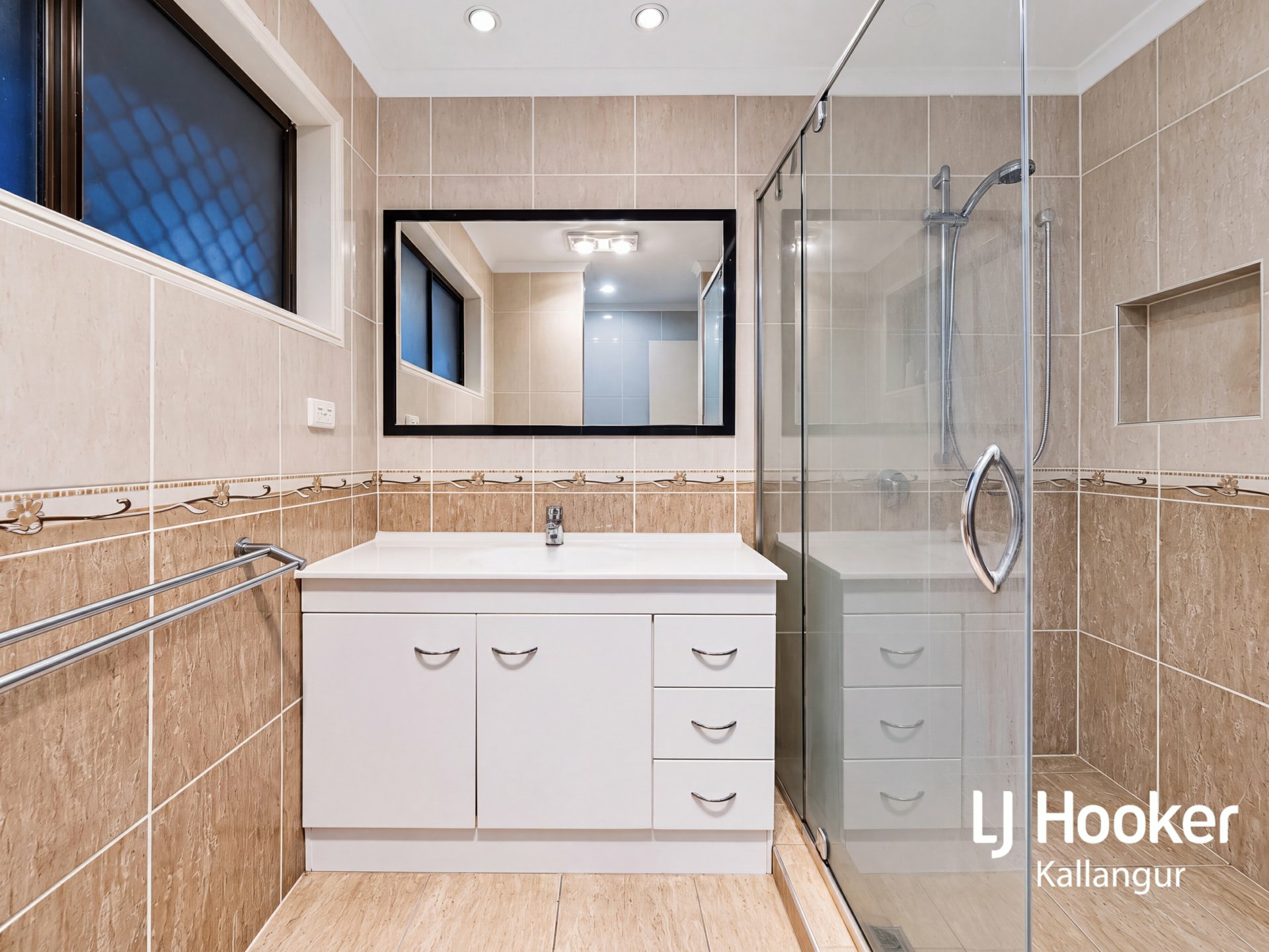 5 Stacey Court — photo 10 of 16