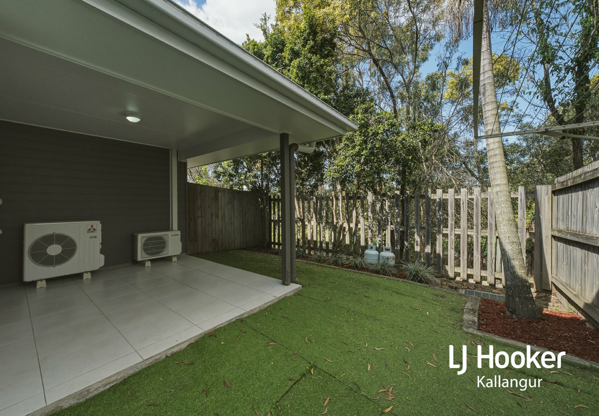 10/21 Leigh Crescent — photo 13 of 17