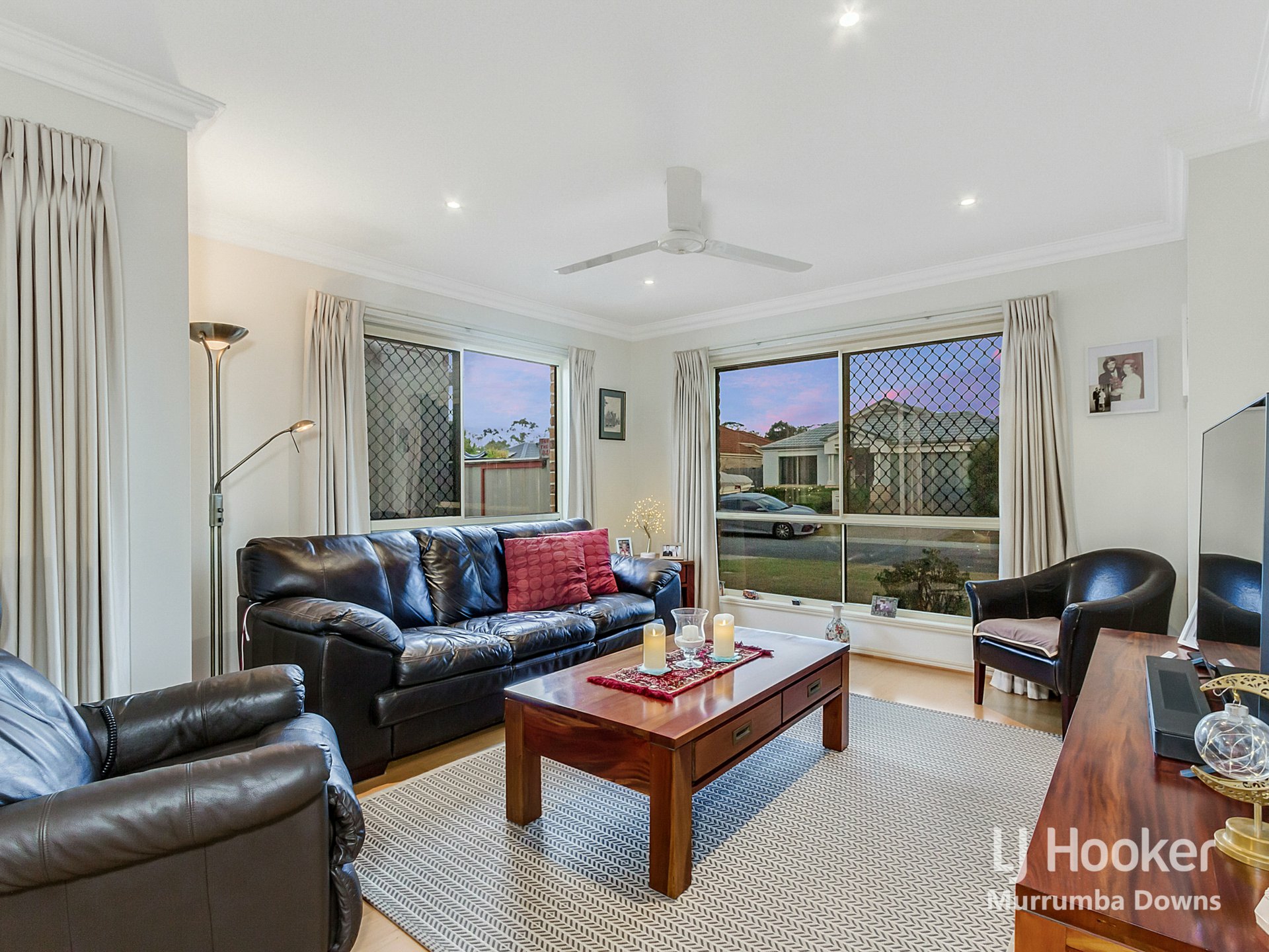 15 Dumaresq Crescent — photo 3 of 20