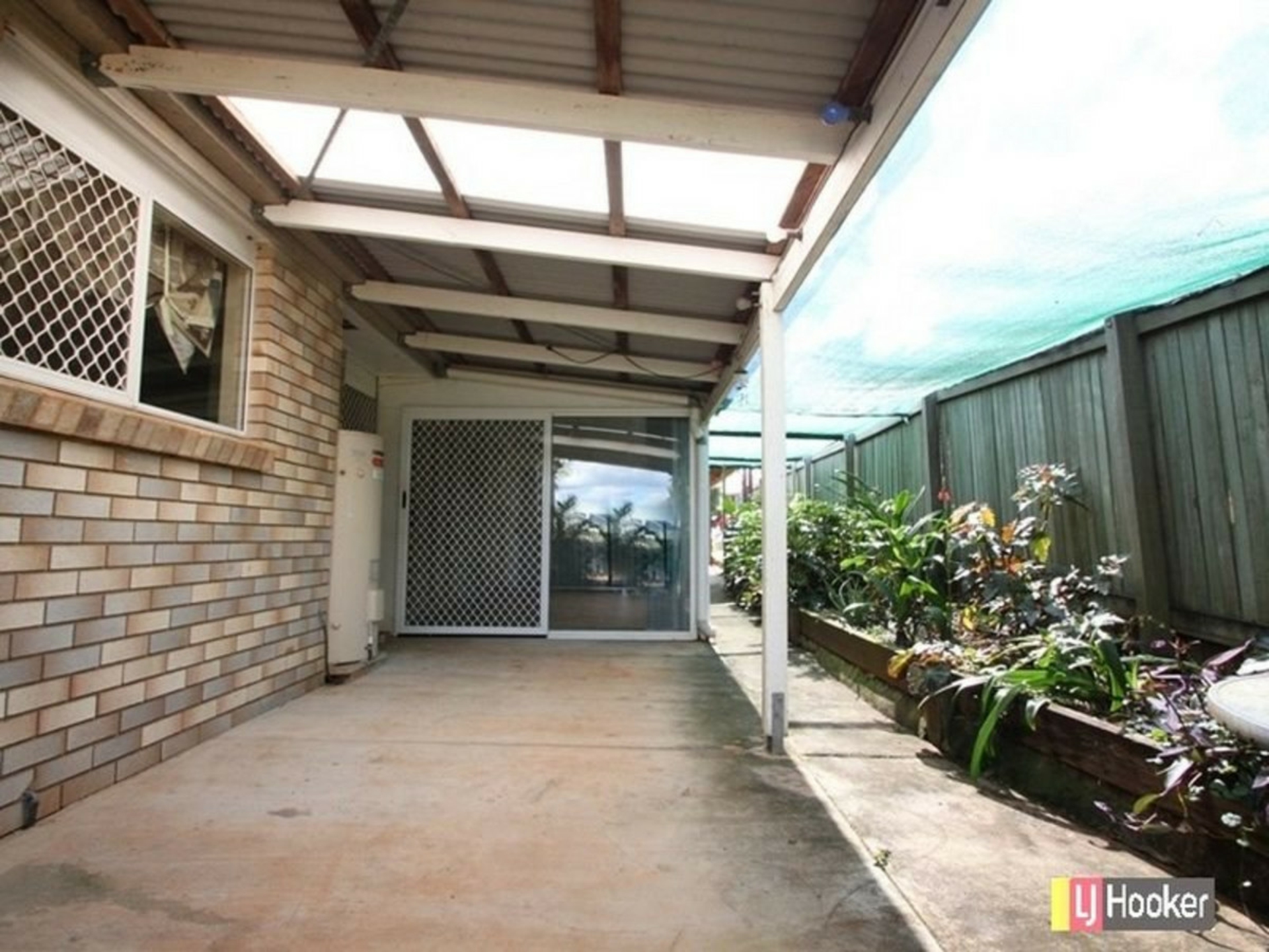 16 Wyena Street — photo 2 of 18