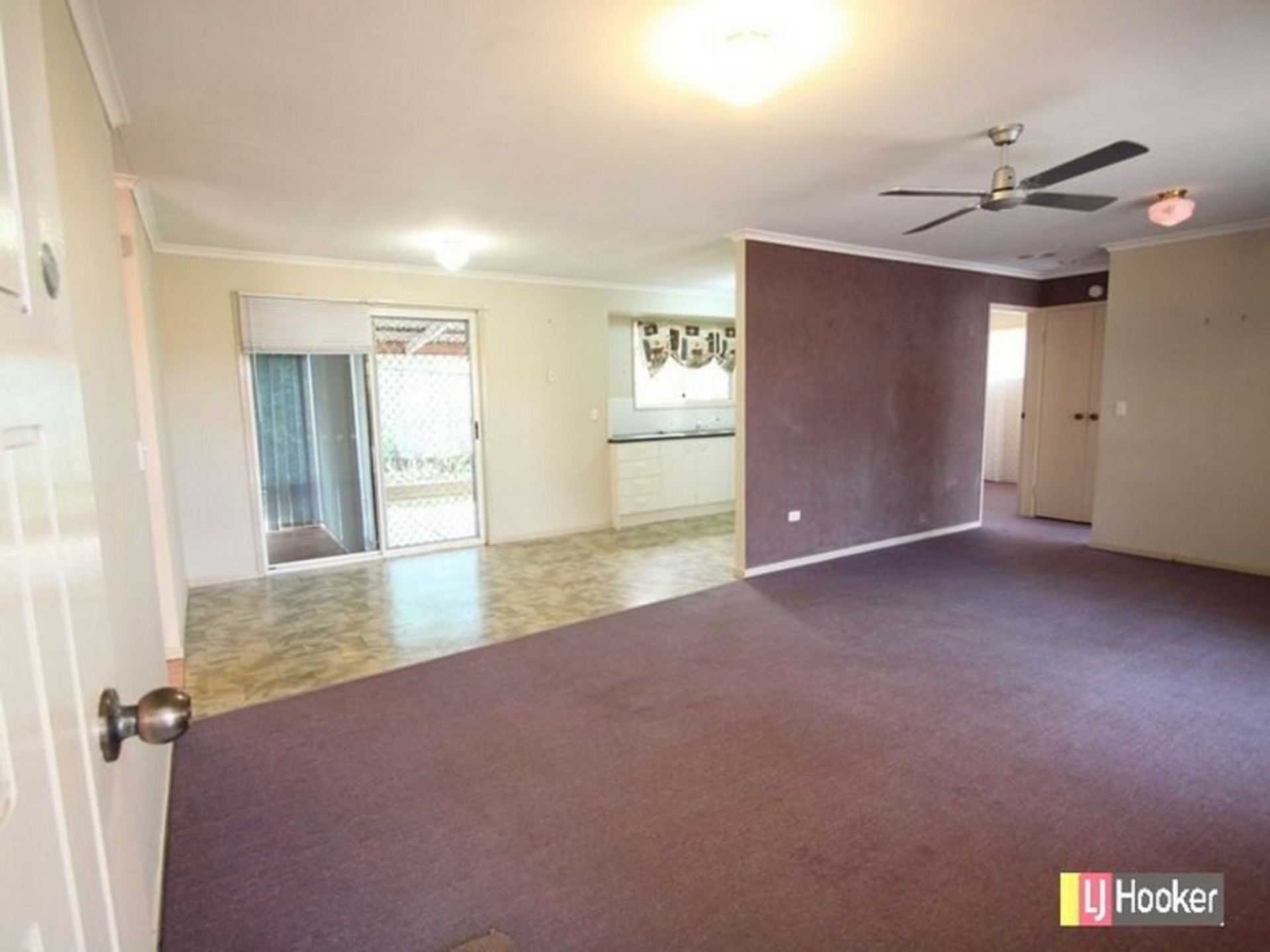 16 Wyena Street — photo 3 of 18