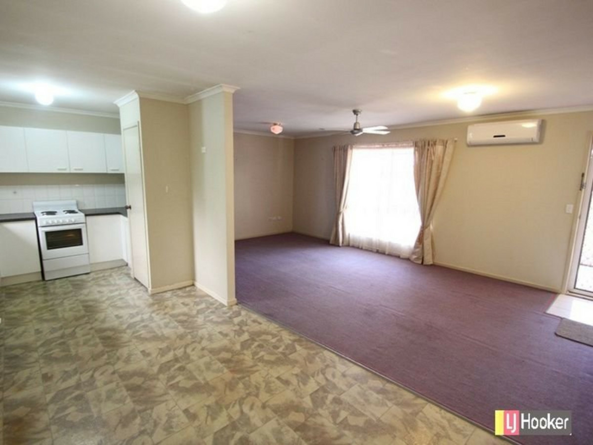 16 Wyena Street — photo 4 of 18