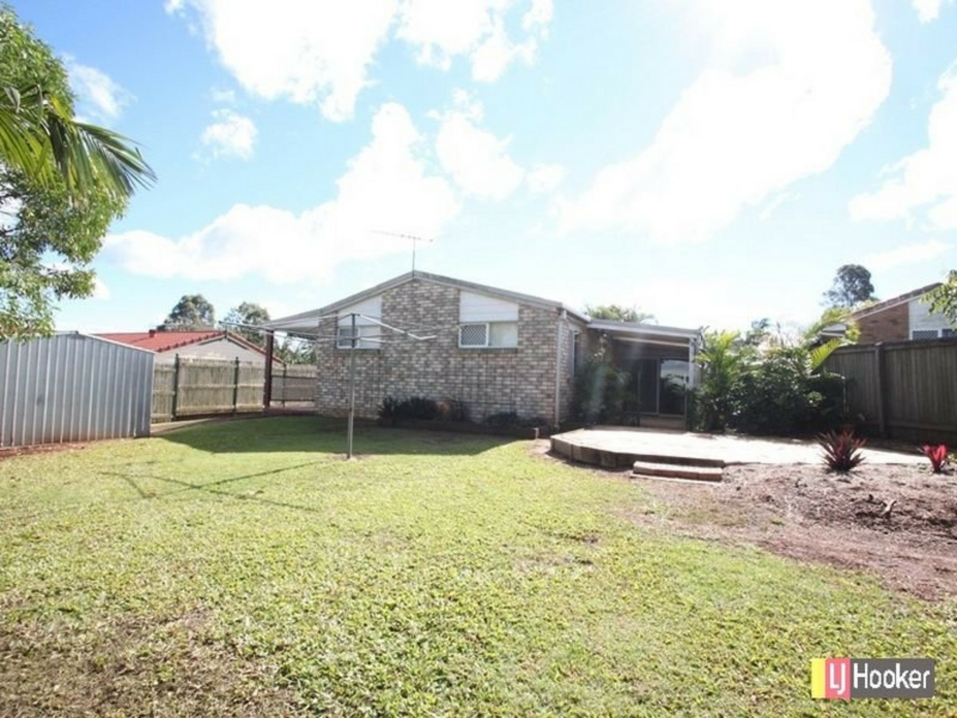16 Wyena Street — photo 14 of 18