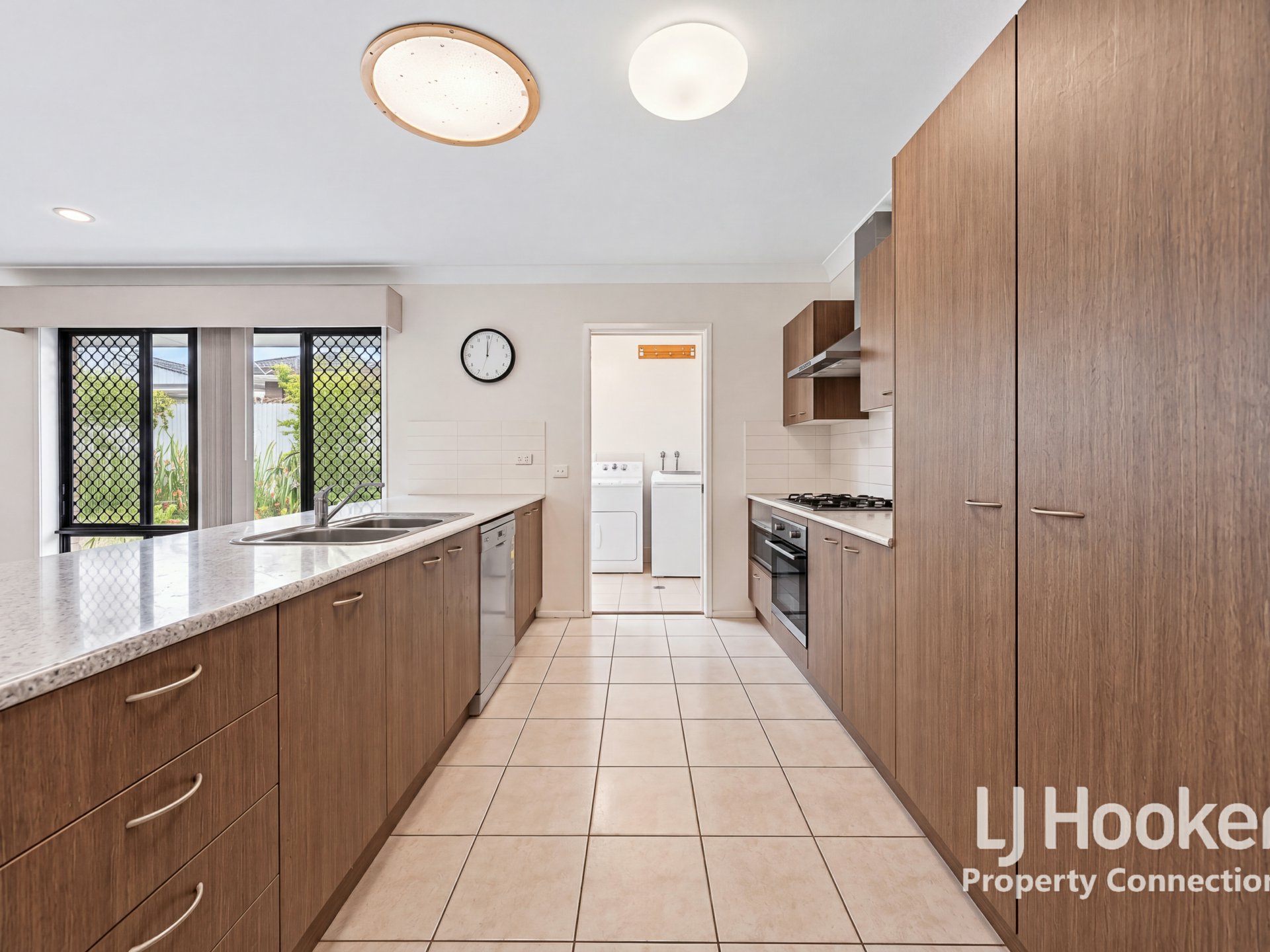 12 Diamond Avenue — photo 5 of 12