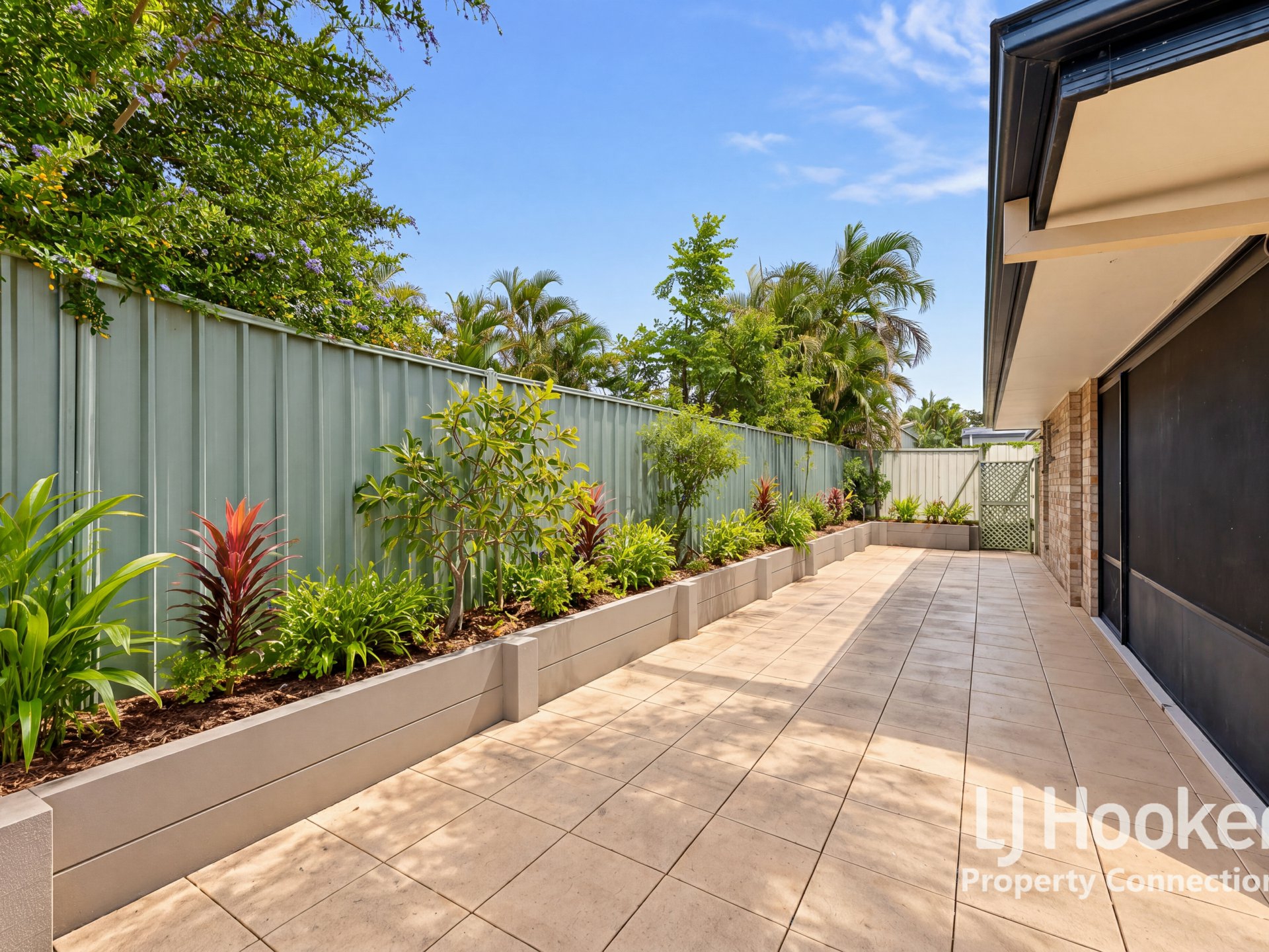 12 Diamond Avenue — photo 11 of 12